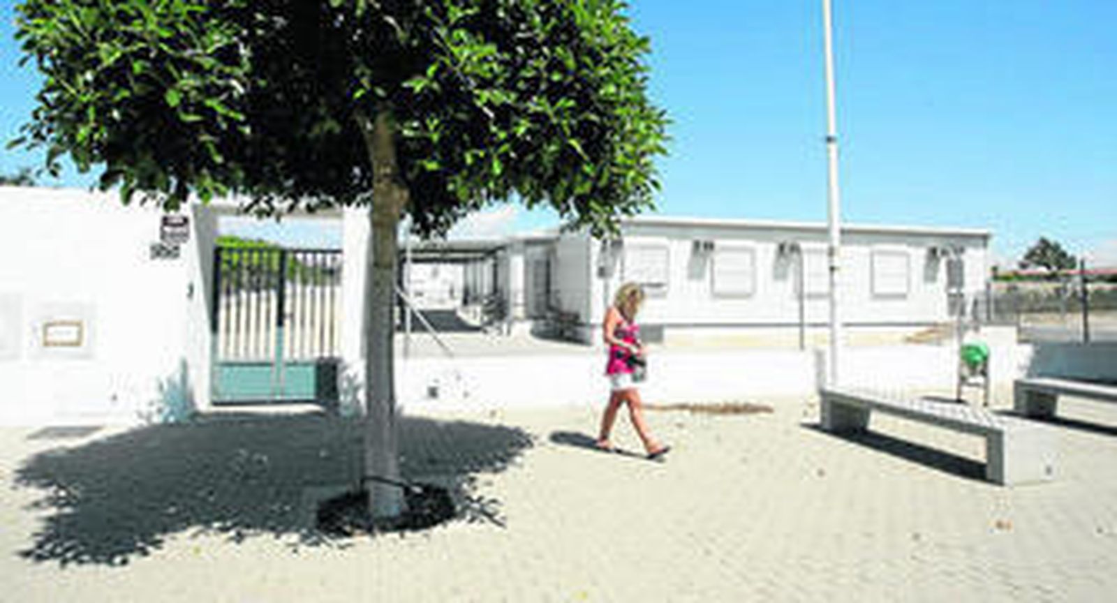 Los alumnos de Retamar llevan años condenados a la educación en aulas prefabricadas.