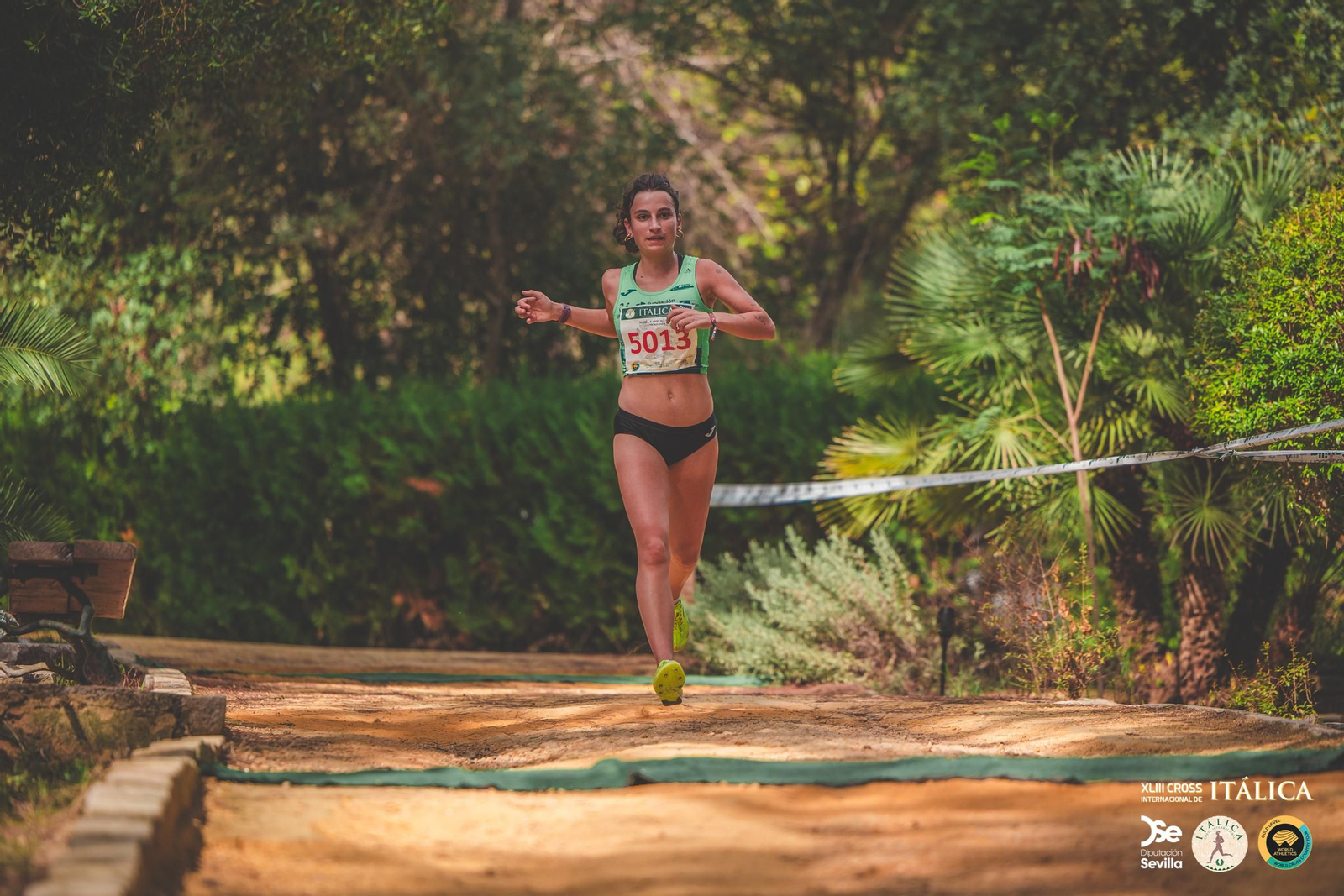 Búscate en las fotos del Cross de Itálica 2025 | 11