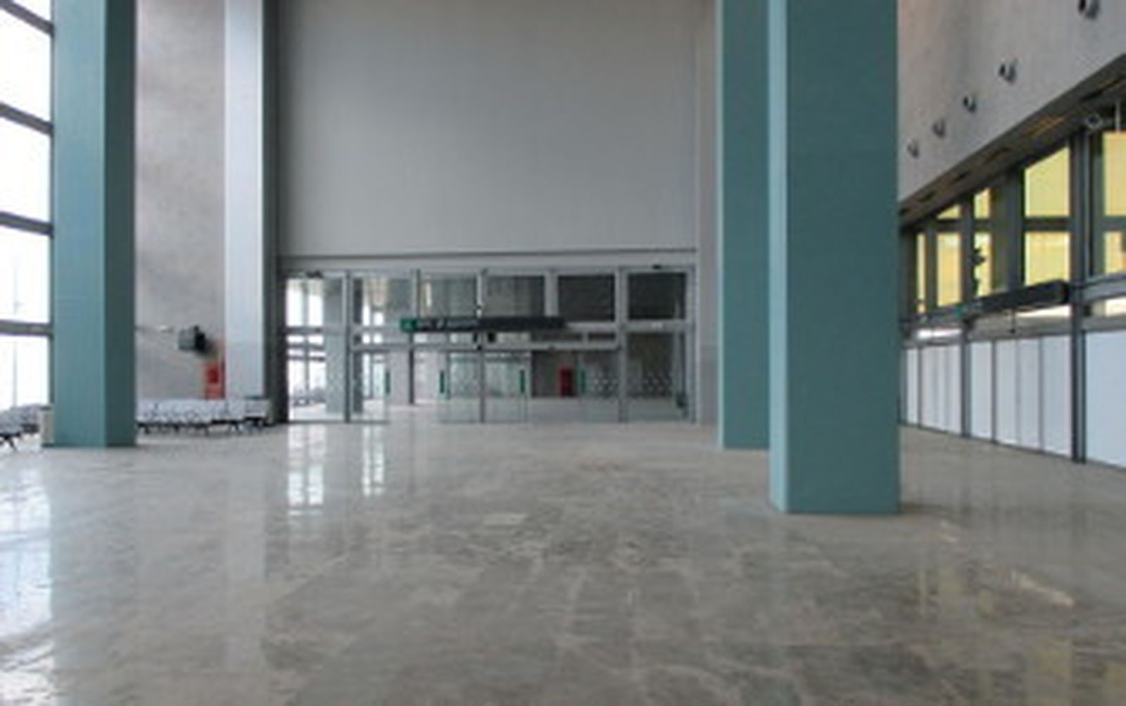 Adif saca a licitación el hotel que va sobre el vestíbulo de la estación