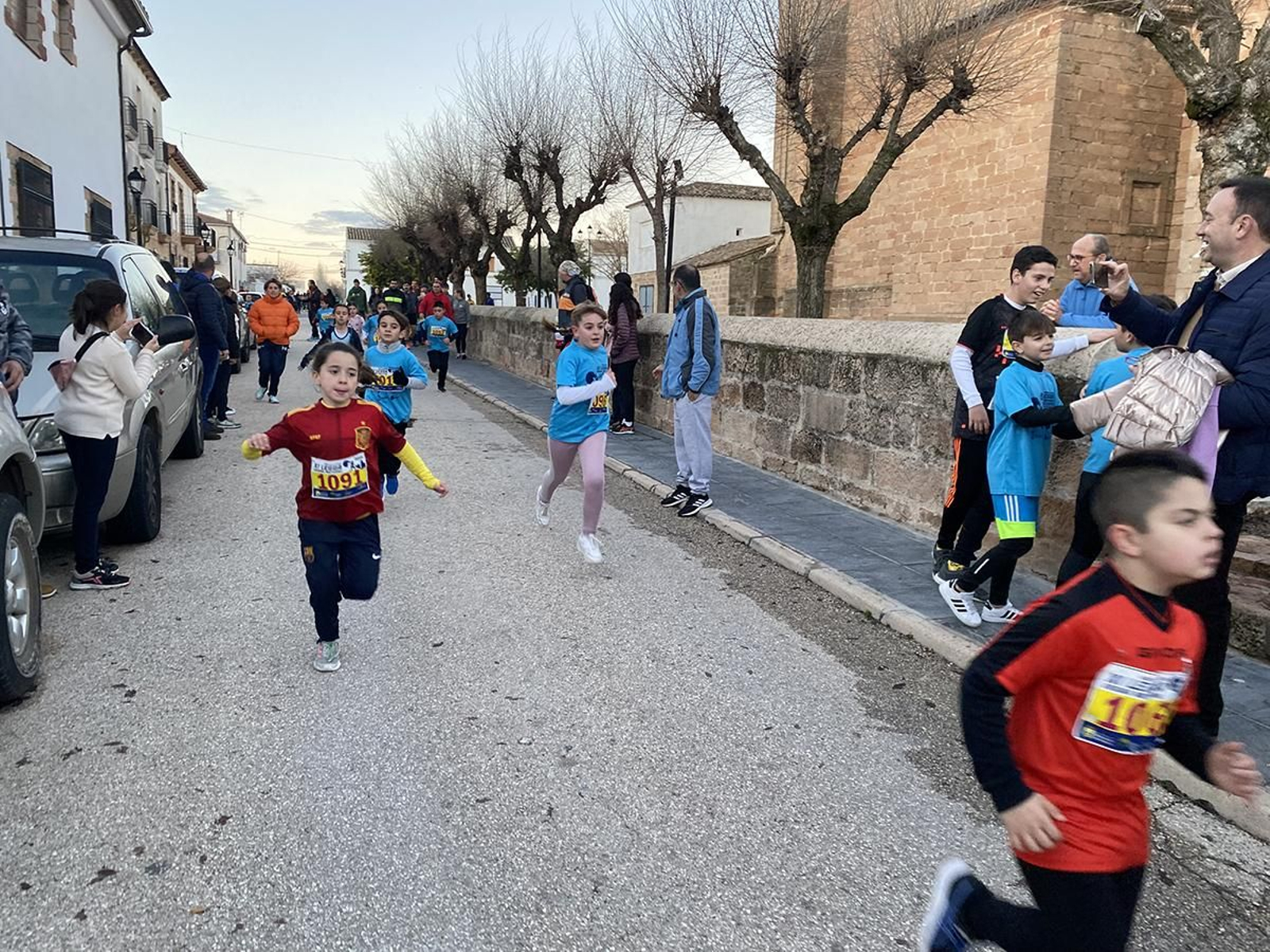 ¿Participaste en la Carrera de la Bellota de Baños de la Encina? Búscate en nuestra fotogaleria