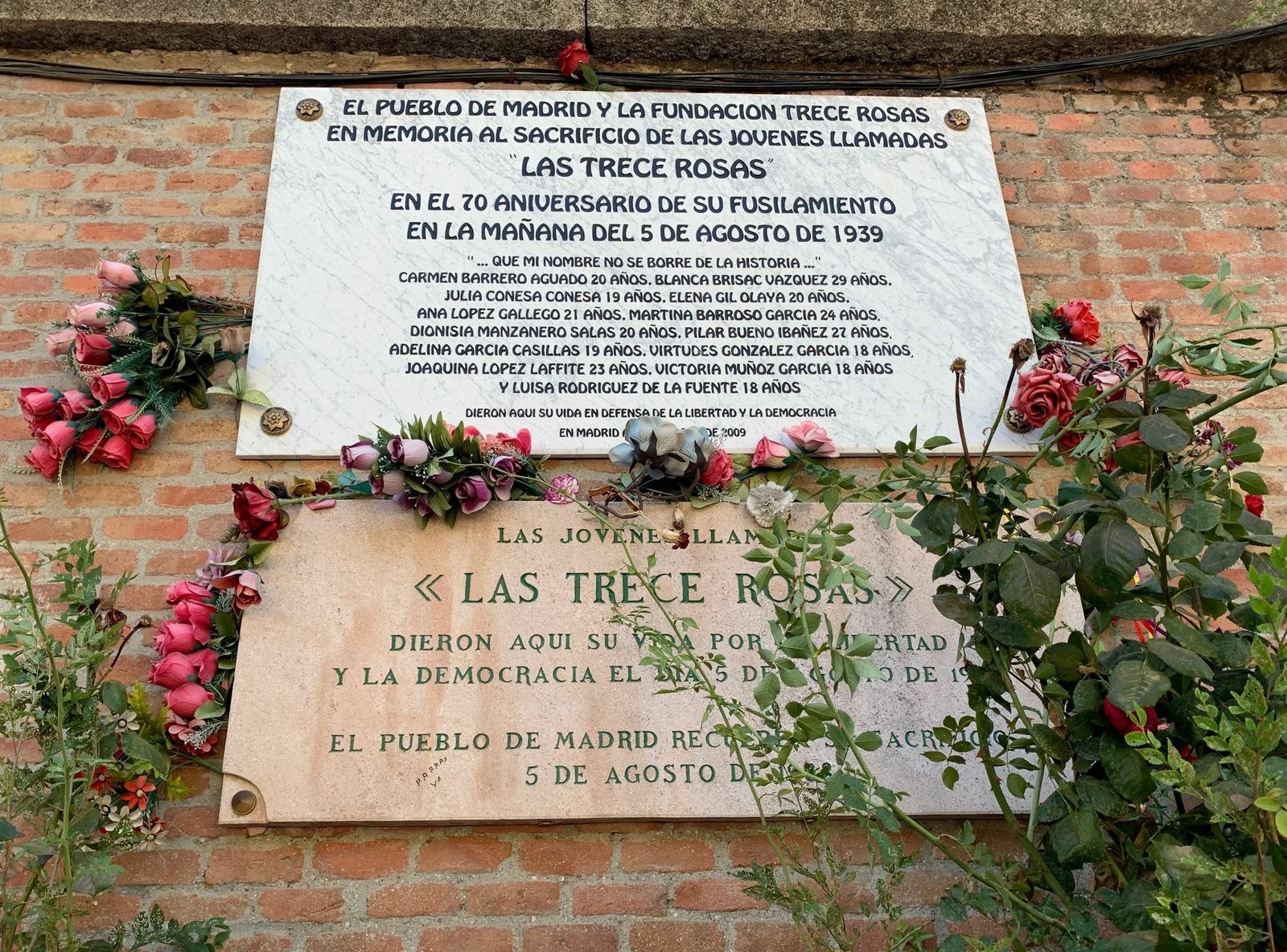 Monumento a las Trece rosas