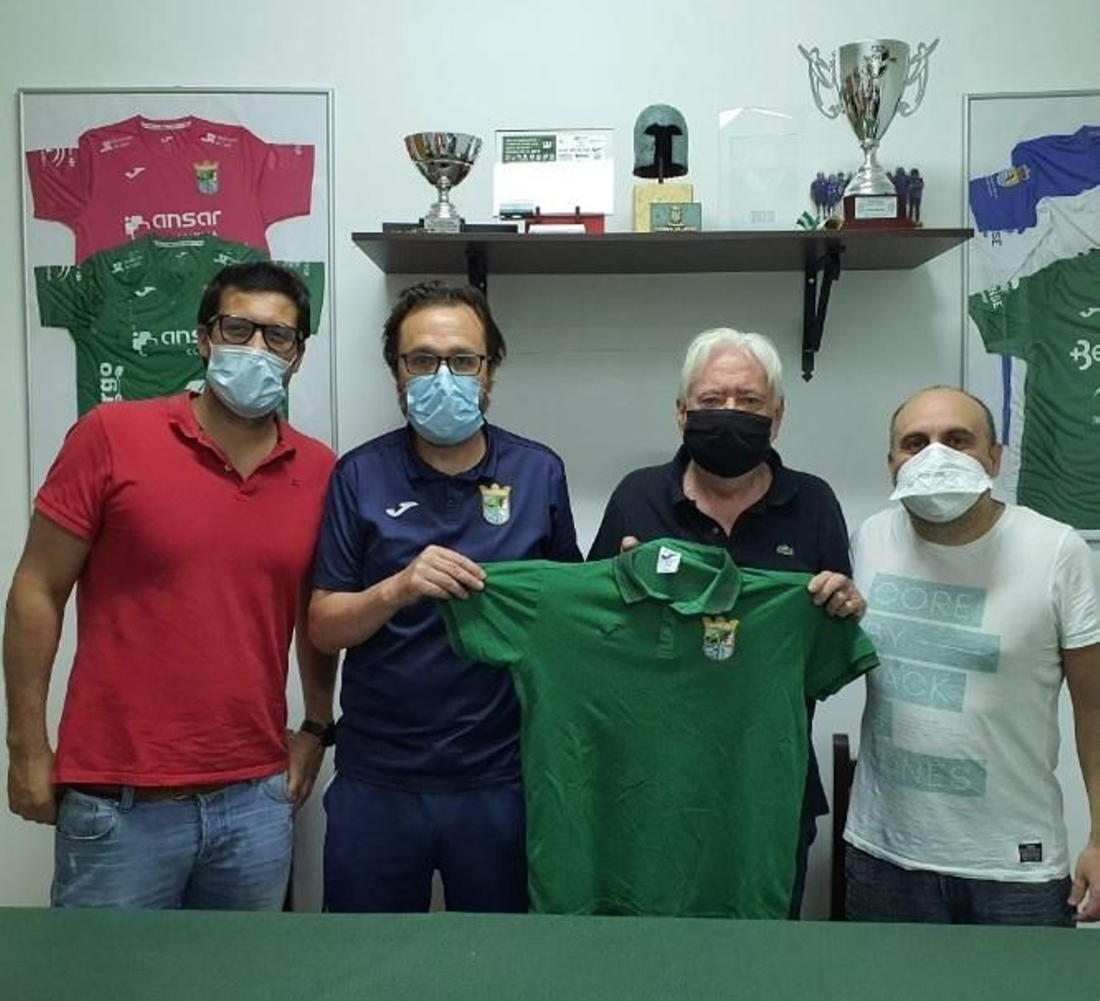 Alberto Fernández, Andrés Sánchez, Luis Delgado y Mariano González, tras la renovación del cuerpo técnico.