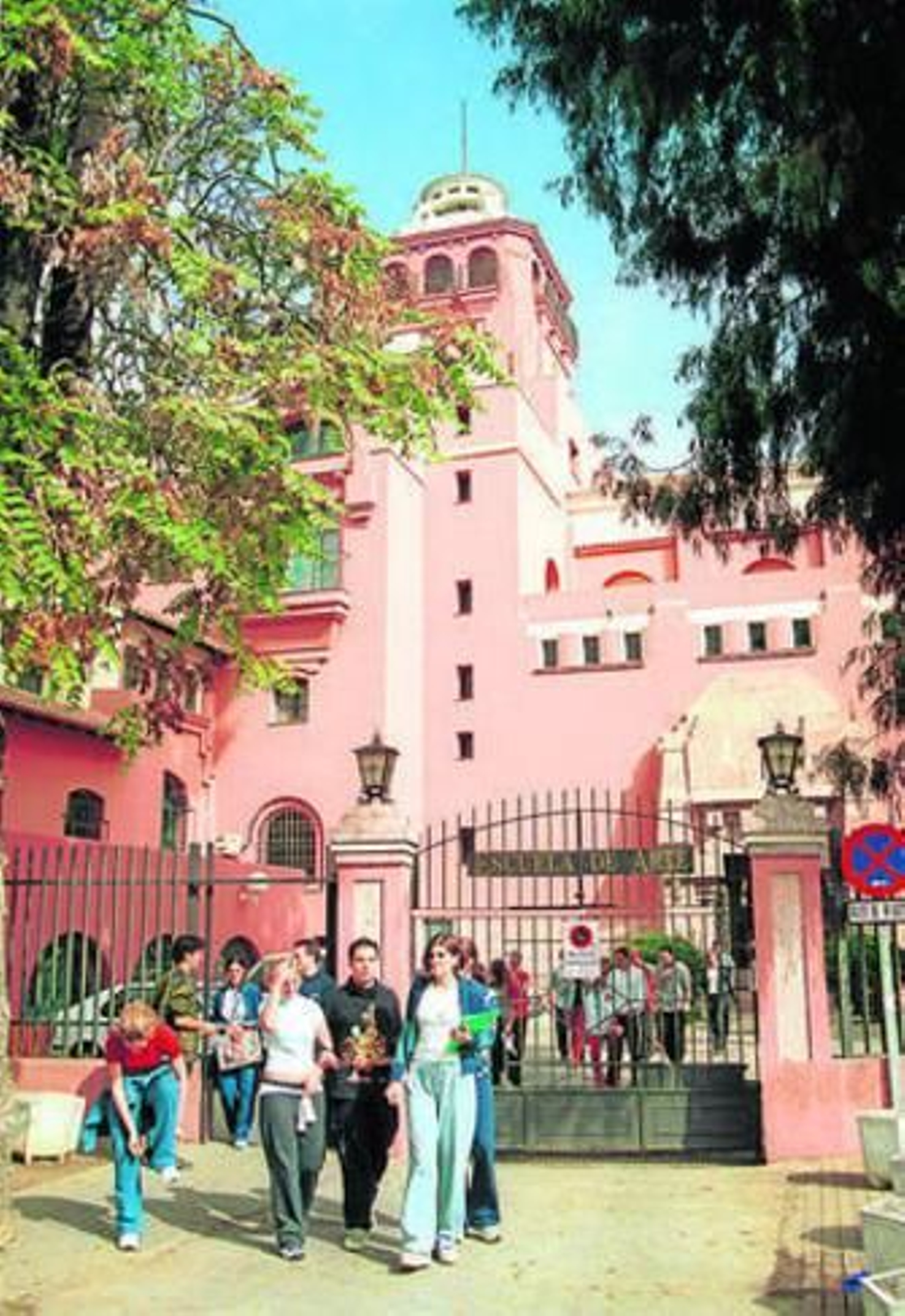 Pabellón de Chile, una de las sedes de la Escuela de Arte de Sevilla.