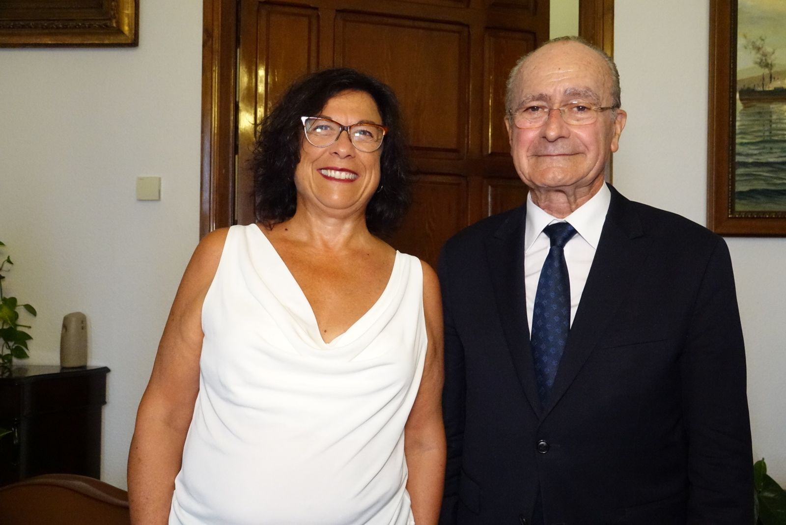 La falta de apoyo fuerza a De laTorre a aplazar el debate sobre la plusvalía