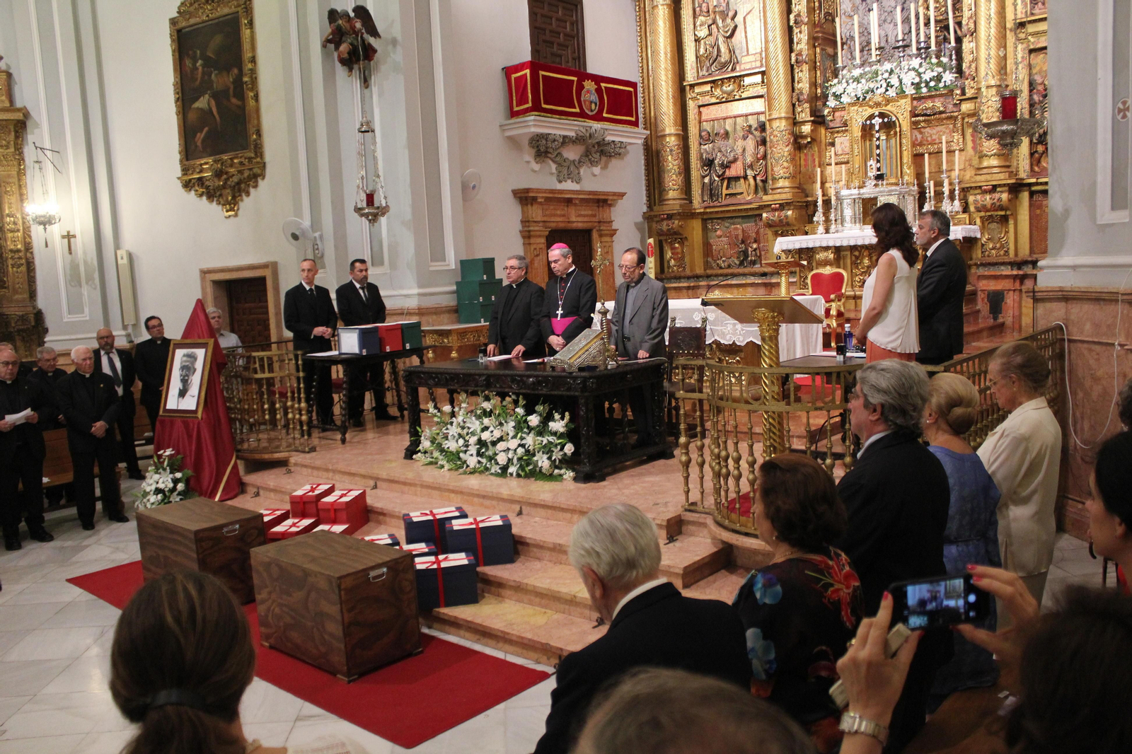 Momento de la ceremonia realizada en el interior del Santuario de la Victoria.