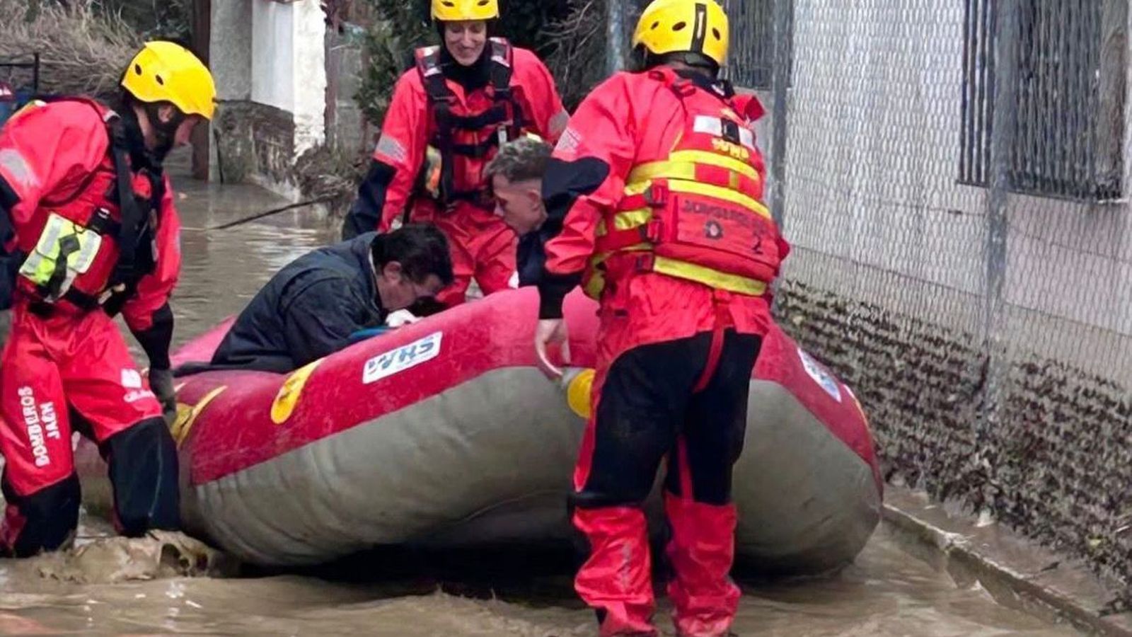 Rescate de Bomberos de Jaén en Los Puentes.