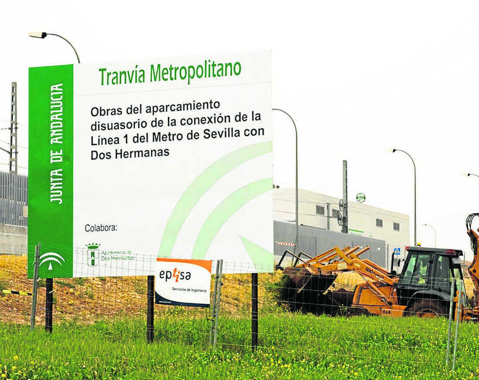 El cartel de obra que se colocó en 2010 para la obra del tranvía de Dos Hermanas.
