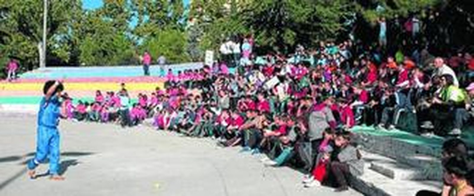 "Si algo de mayor quieres ser, en la escuela nos tenemos que ver"