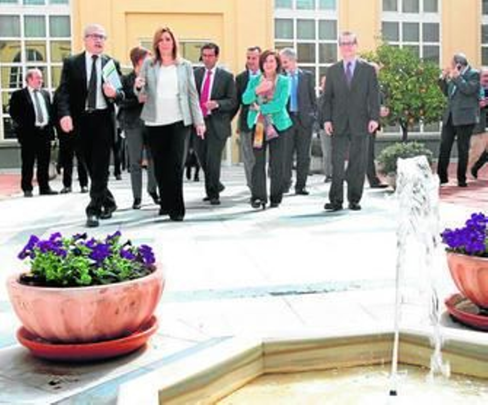 La presidenta de la Junta, Susana Díaz, ayer en la Escuela de Salud Pública para recibir el nombramiento de la OMS.