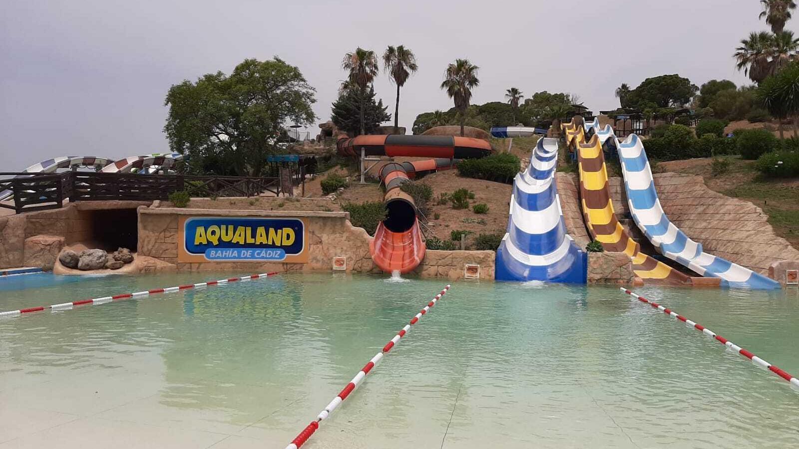 Uno de los principales atractivos turísticos y de ocio de El Puerto vuelve a abrir sus puertas para disfrutar de chapuzones y laberínticos e infinitos toboganes para explotar al máximo el verano