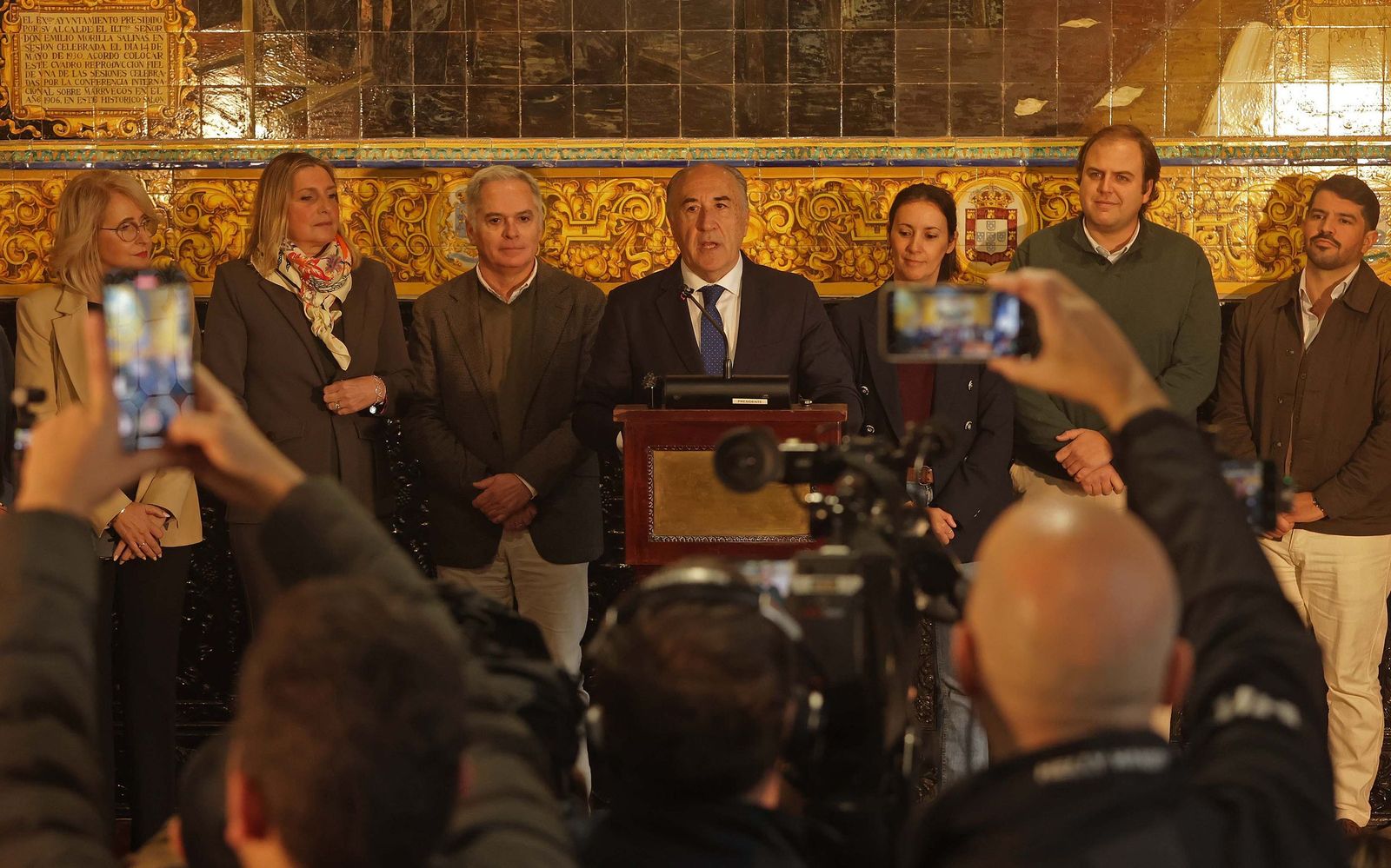 Fotos de la rueda de prensa de José Ignacio Landaluce tras el archivado de la denuncia del PSOE por la Fiscalía del Tribunal Supremo