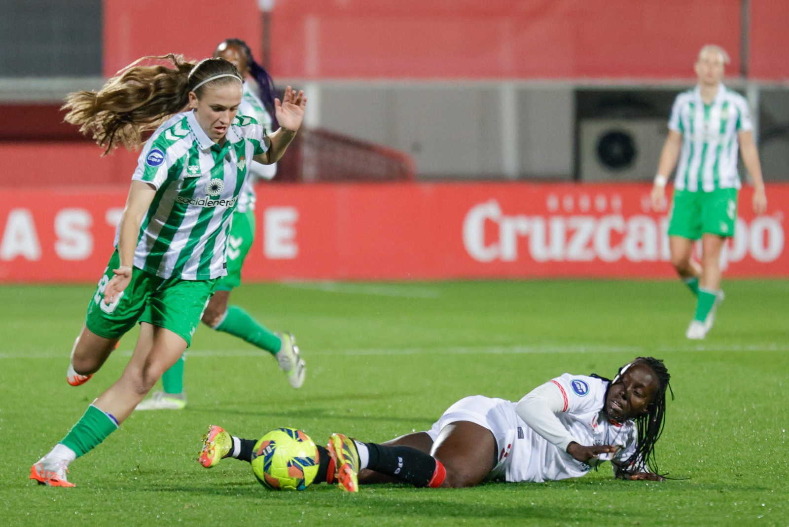 Las imágenes del derby femenino Sevilla FC - Real Betis
