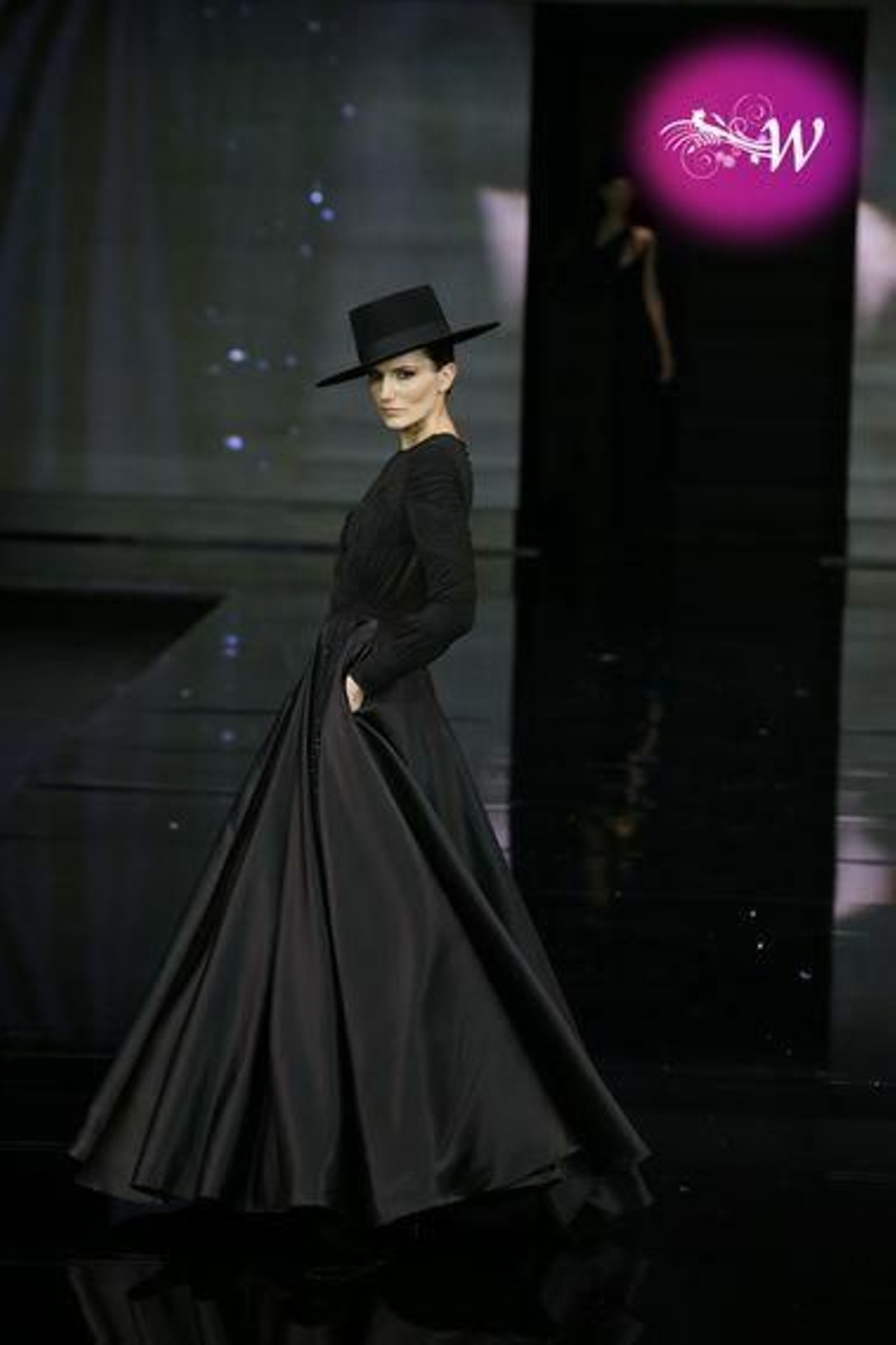 Cristo Báñez vuelve a SIMOF para presentar su colección de flamenca 2020, todas las fotos