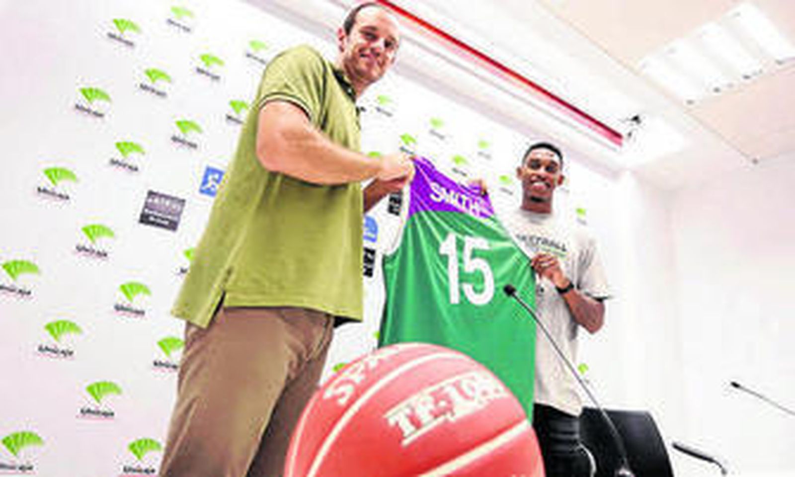 Jiménez y Smith, en la presentación.