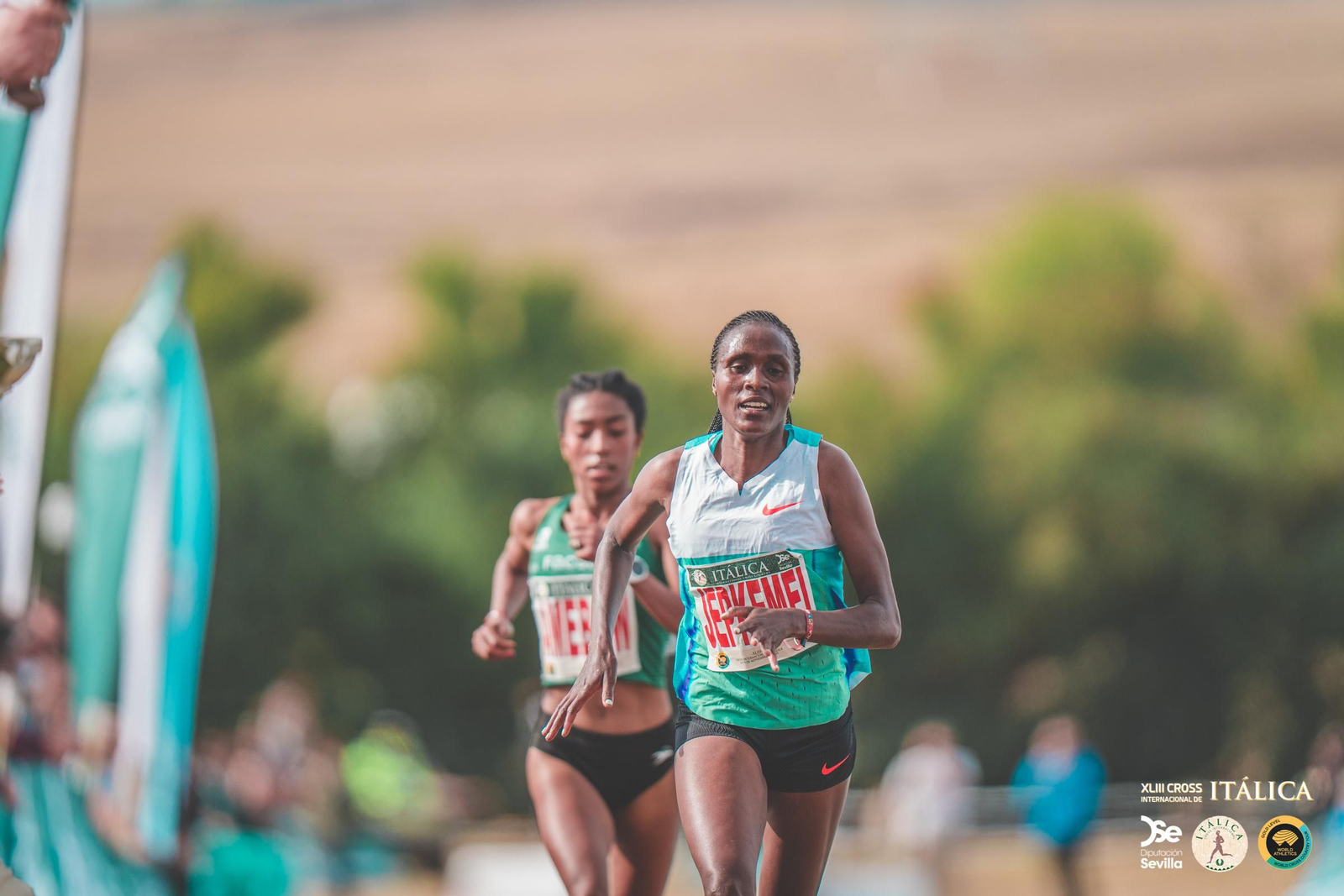 Búscate en las fotos del Cross de Itálica 2025 | 11