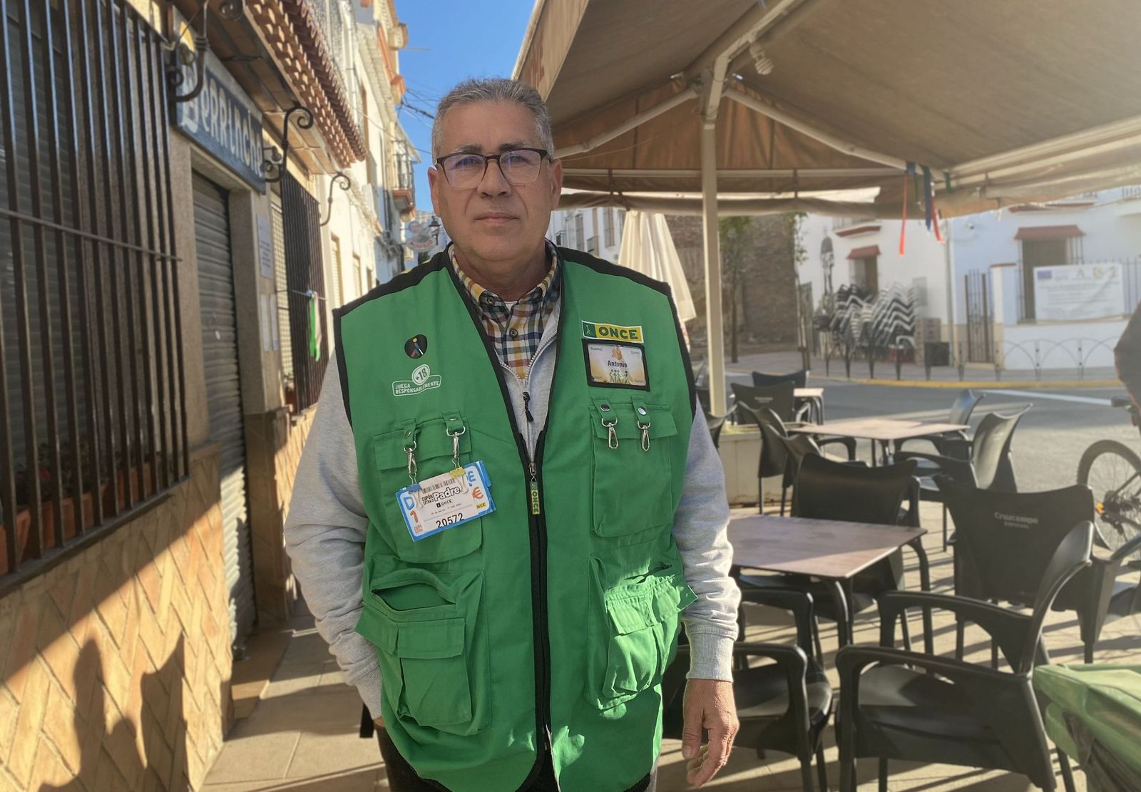 Antonio Pedrosa, vendedor de la ONCE en Iznájar.