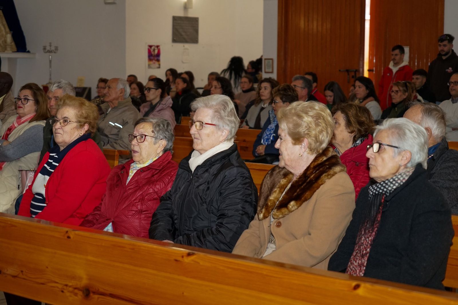 La AM de Las Angustias de Vícar viste de gala su música con un nuevo uniforme