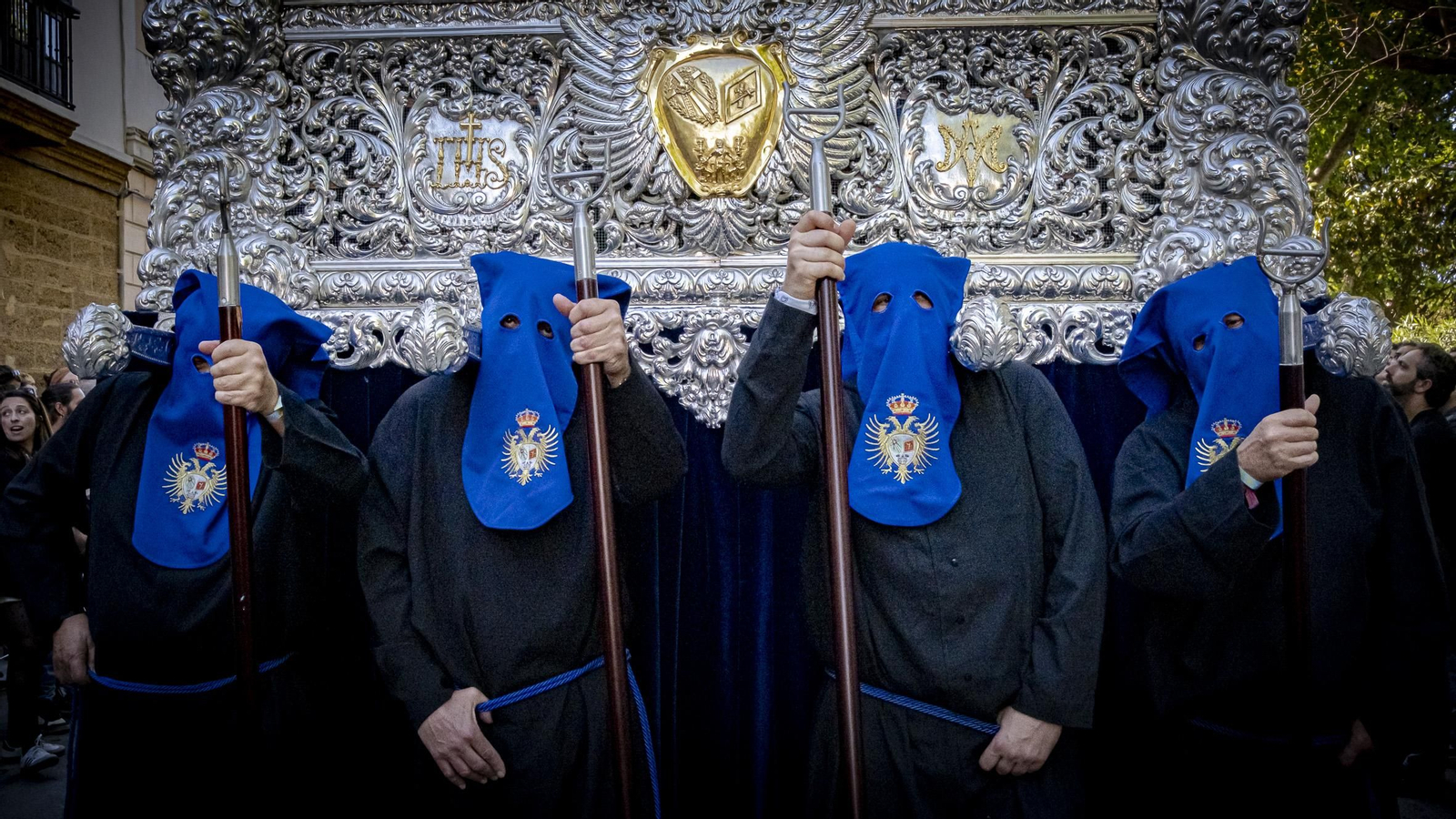 Imágenes de la salida de Expiración en la Semana Santa de Cádiz 2025 Imágenes de la salida de Expiración en la Semana Santa de Cádiz 2025