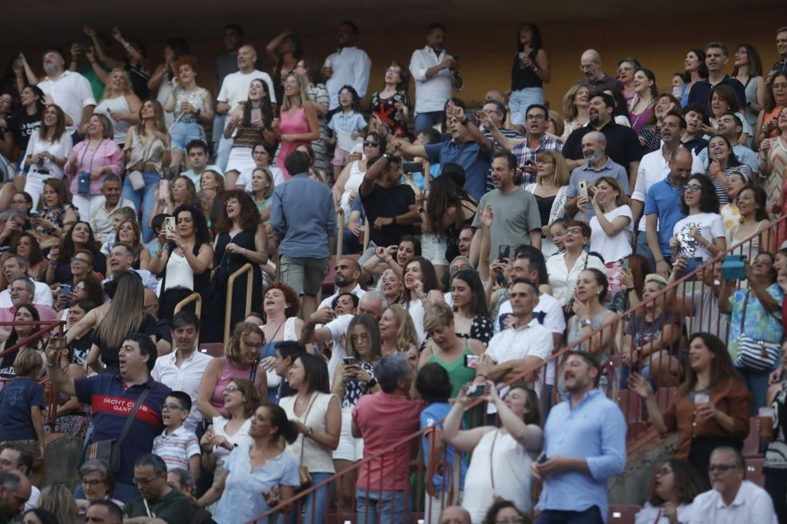 El concierto de Hombres G en Córdoba, en imágenes