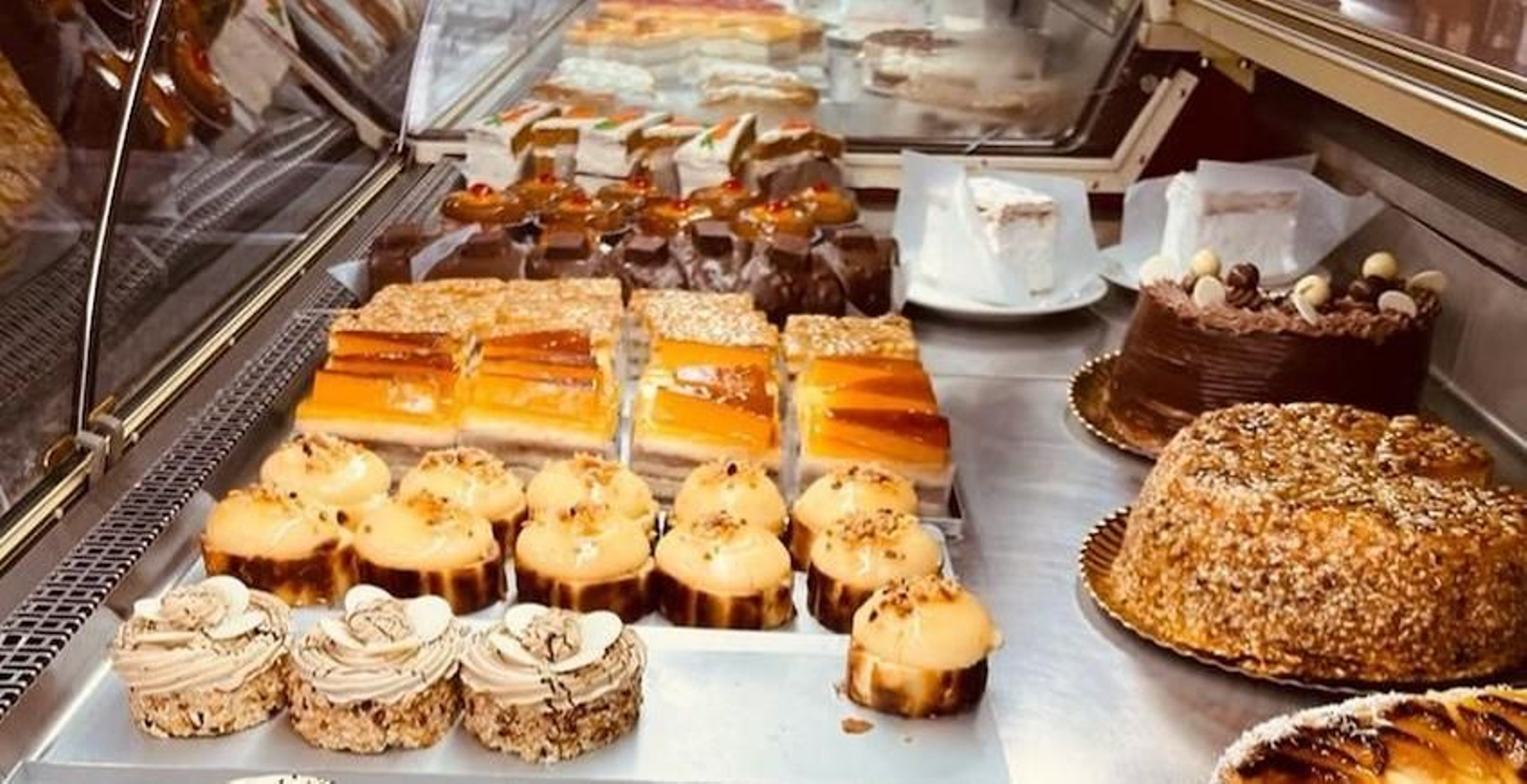 cafeteriacurro vitrina