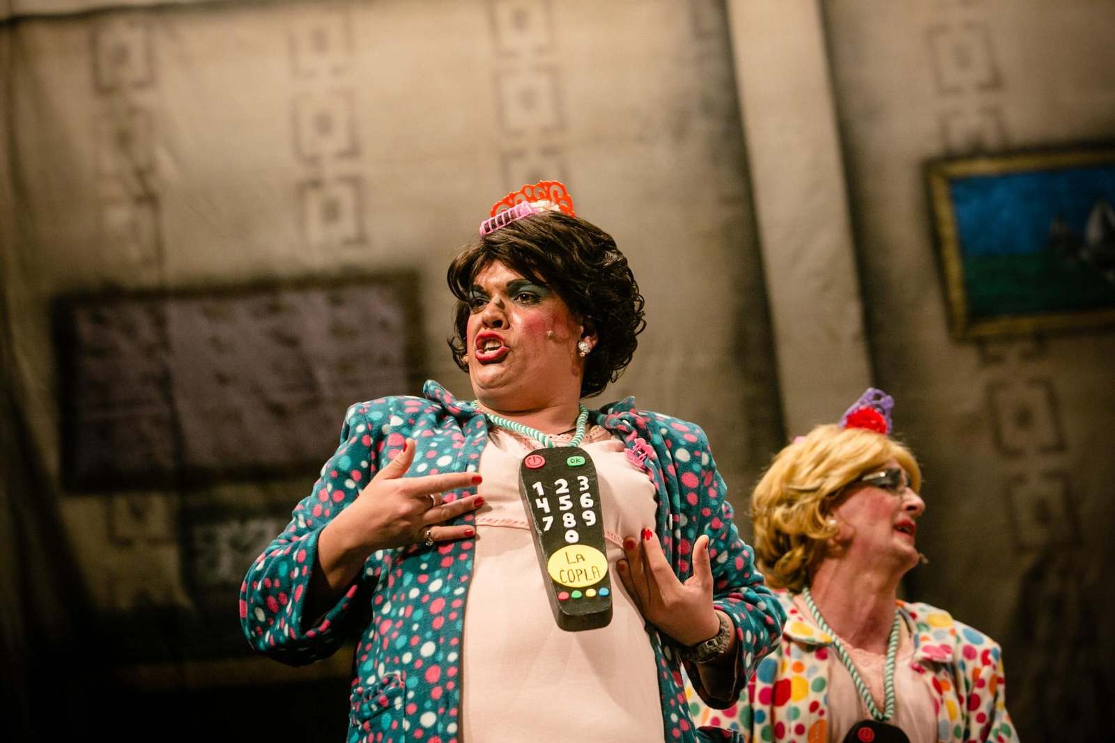 Chirigota "el sábado me lo trago enterito y el domingo me lo repito".