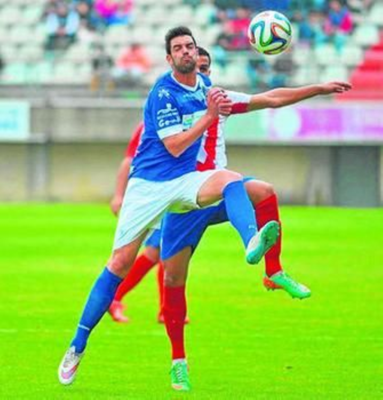 Juan Delgado cambia el azul del Écija por el del San Fernando.