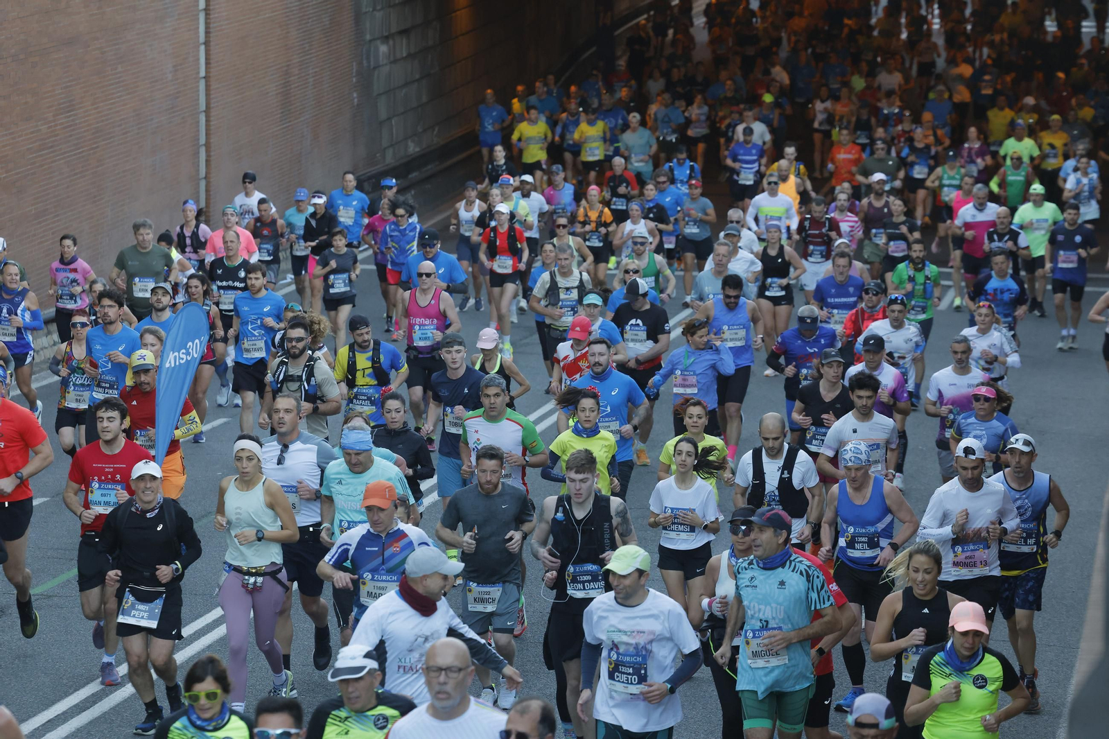 Búscate en el Zurich Maratón de Sevilla 2025