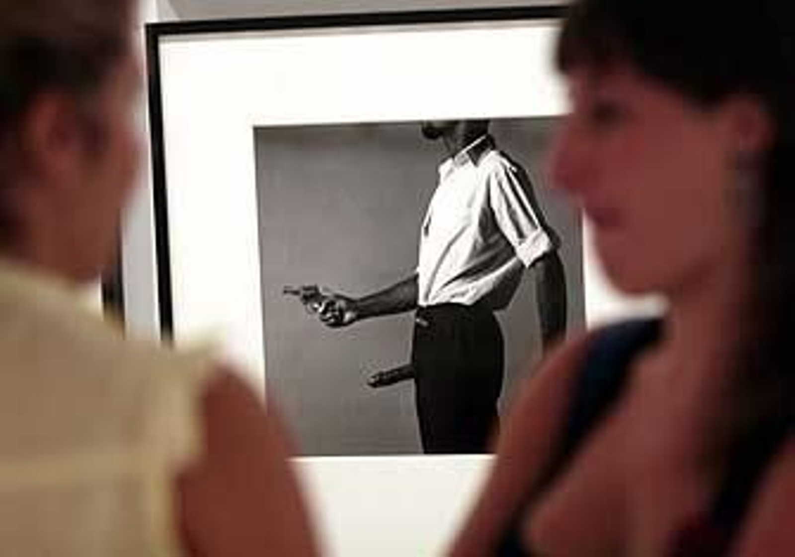 Las controvertidas fotografías de Robert Mapplethorpe llegan al CAC