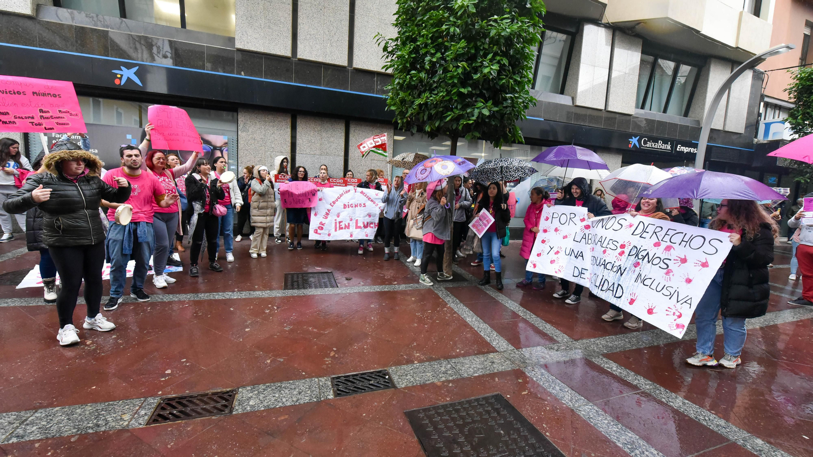 Protesta de padres por la falta de monitores de integración PTIS, en imágenes
