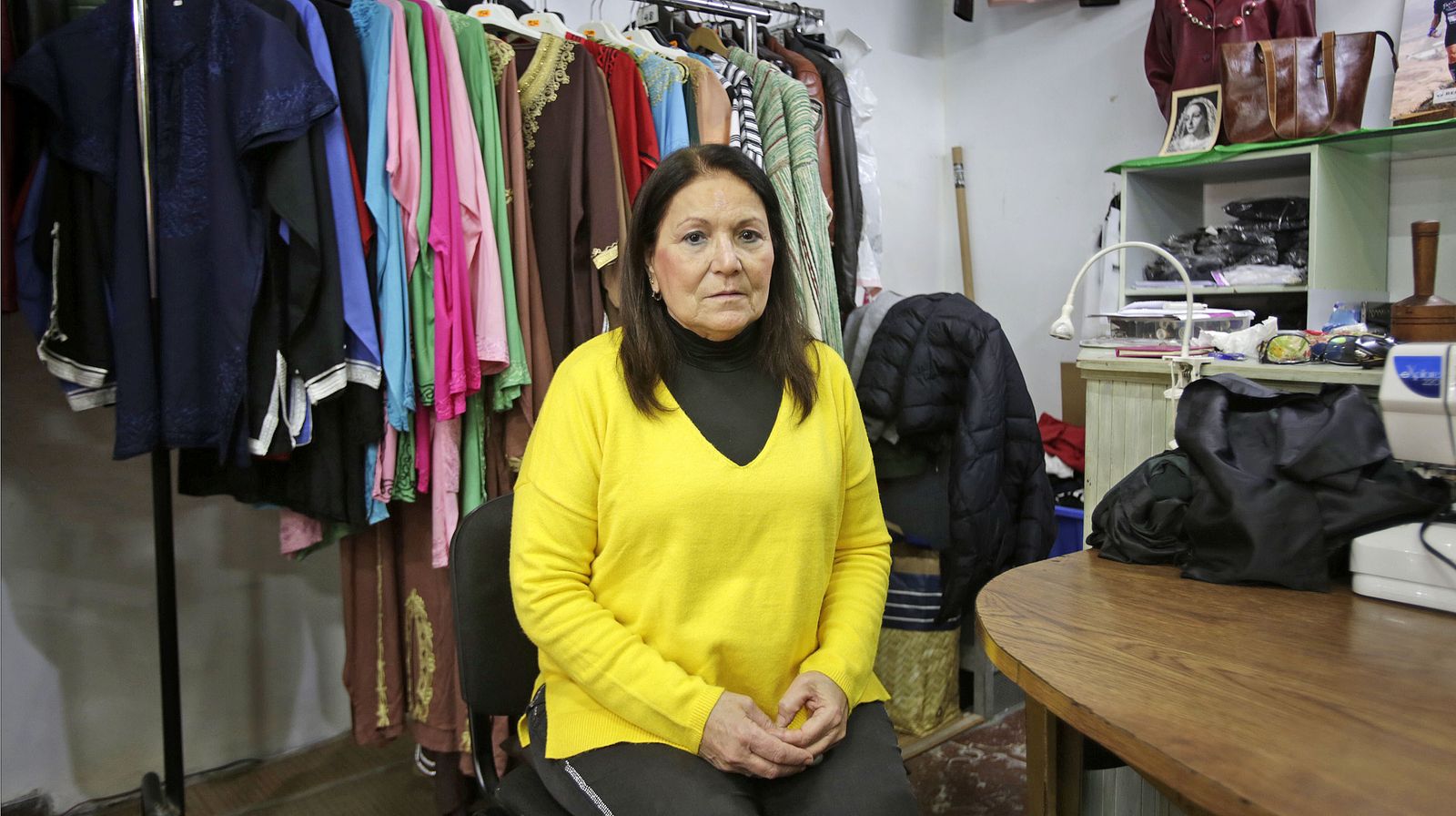 Isabel Fernández de la Vega, este lunes en el Bazar Séneca de la calle Ancha de Cádiz.