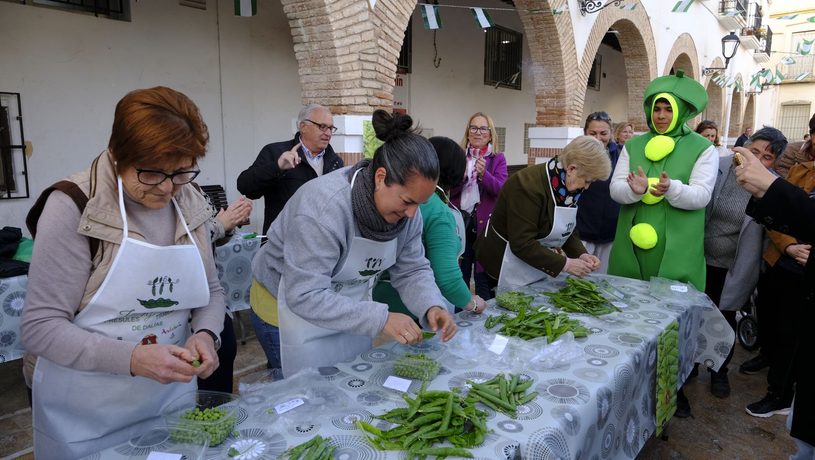 Imágenes de las Jornadas de Présules y Tirabeques en Dalías