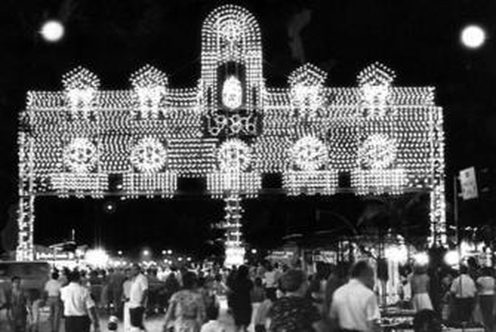 Portada de 1986, en el Puerto de Almería.