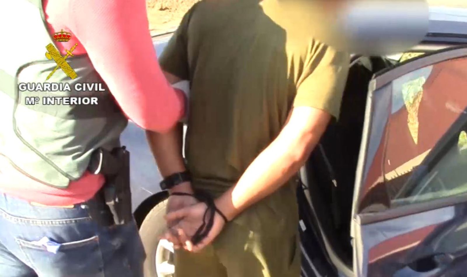 Uno de los detenidos en la operación