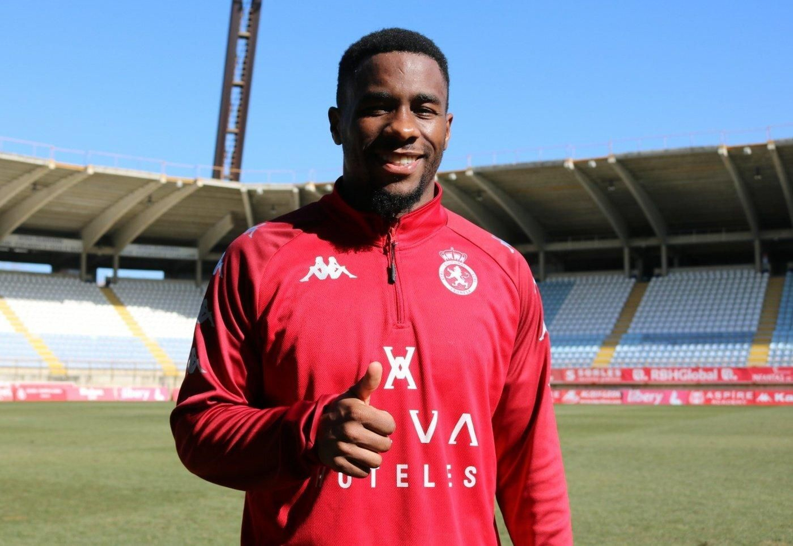 Andy Kawaya da el ok en León.