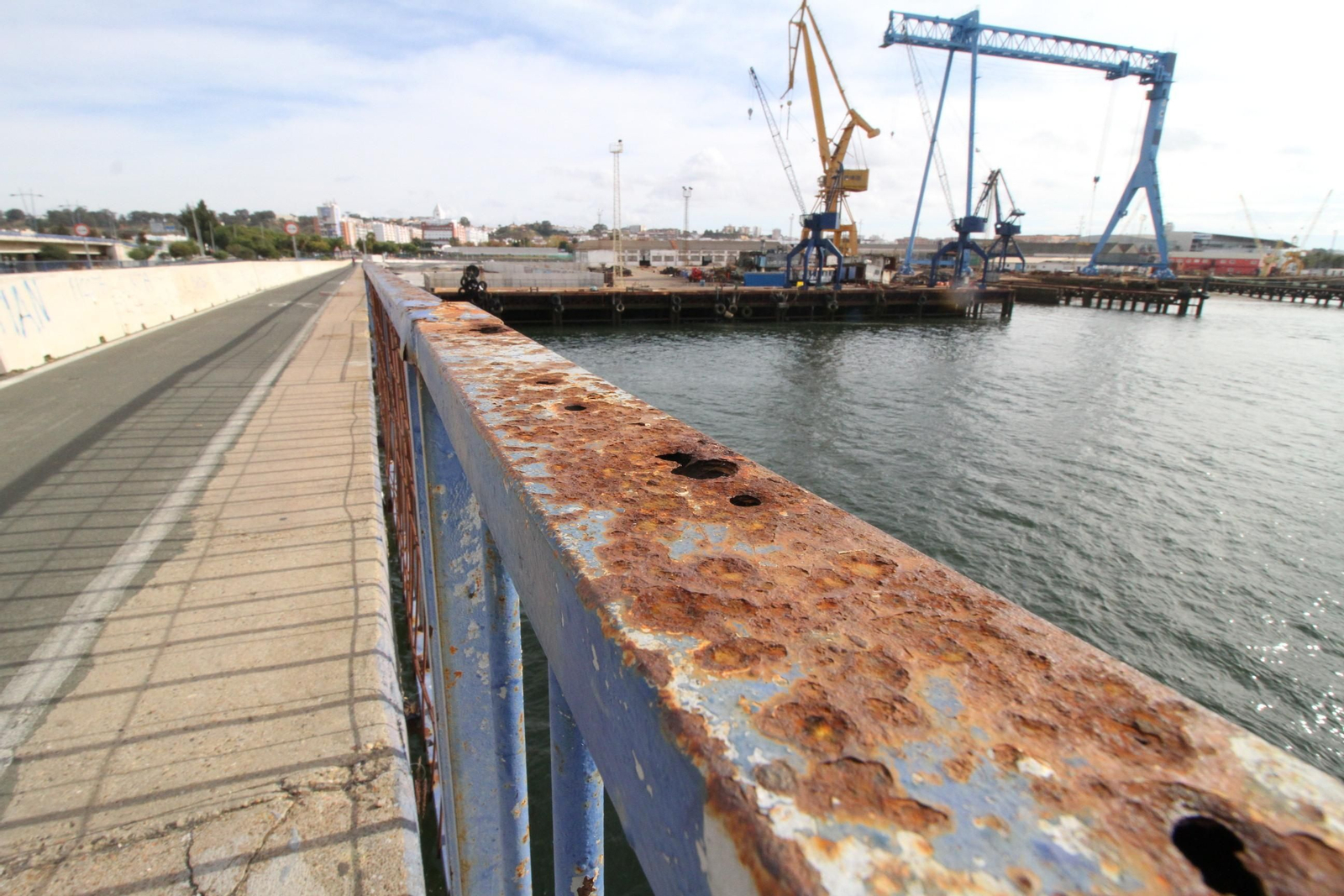 Imágenes del mal estado del puente Sifón.