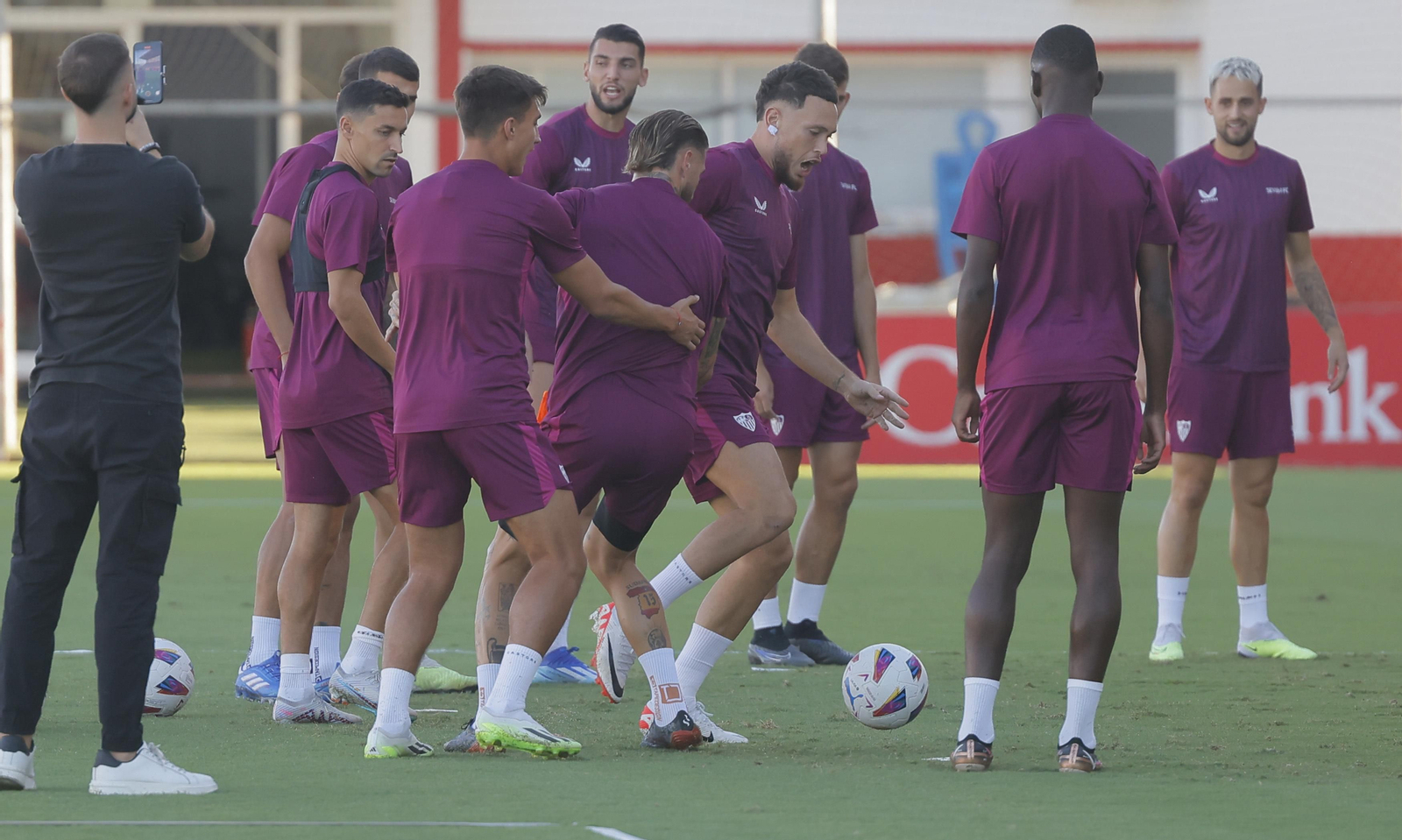 Ocampos puede ser el hombre más adelantado esta noche.