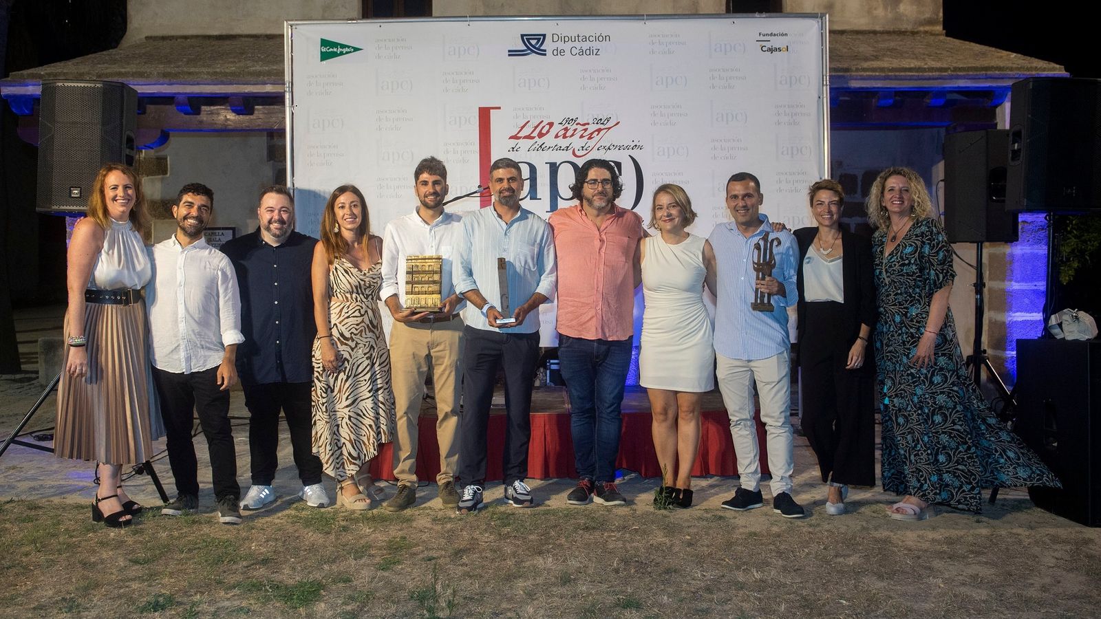 La directiva de la APC junto a los premiados Nicolas Castellanos, Rafa Burgal y Fran M. Galbarro