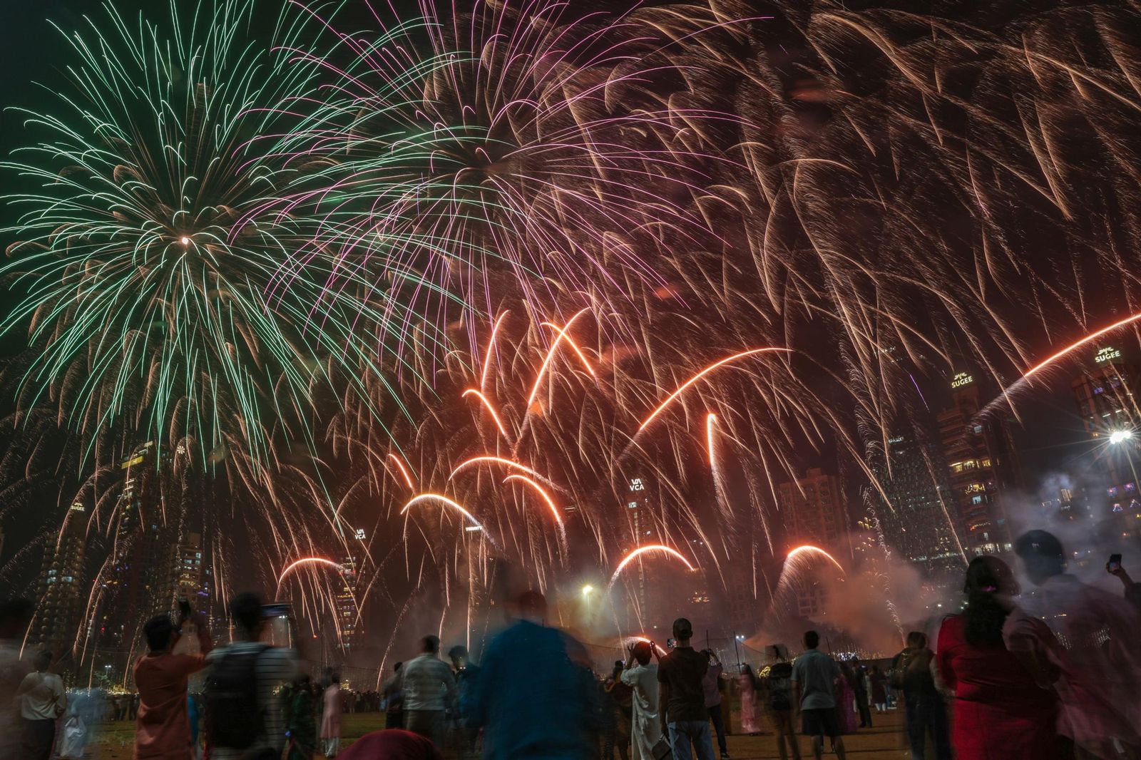 Las preciosas imágenes de la celebración del Diwali en India: un festival de luz y color