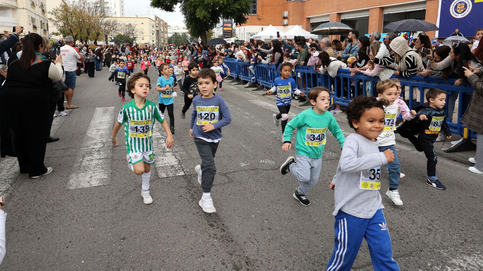 Búscate en la 4ª carrera infantil benéfica Bomberos de Jerez 2024