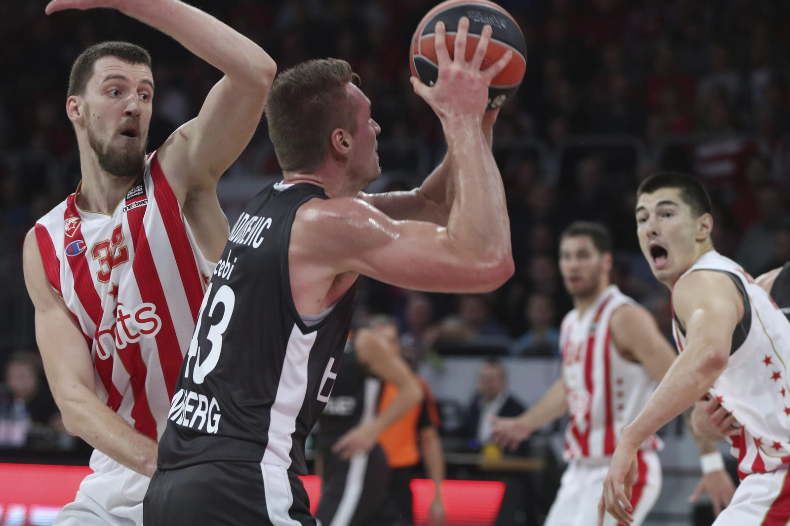 La carrera de Ognjen Kuzmic, en fotos