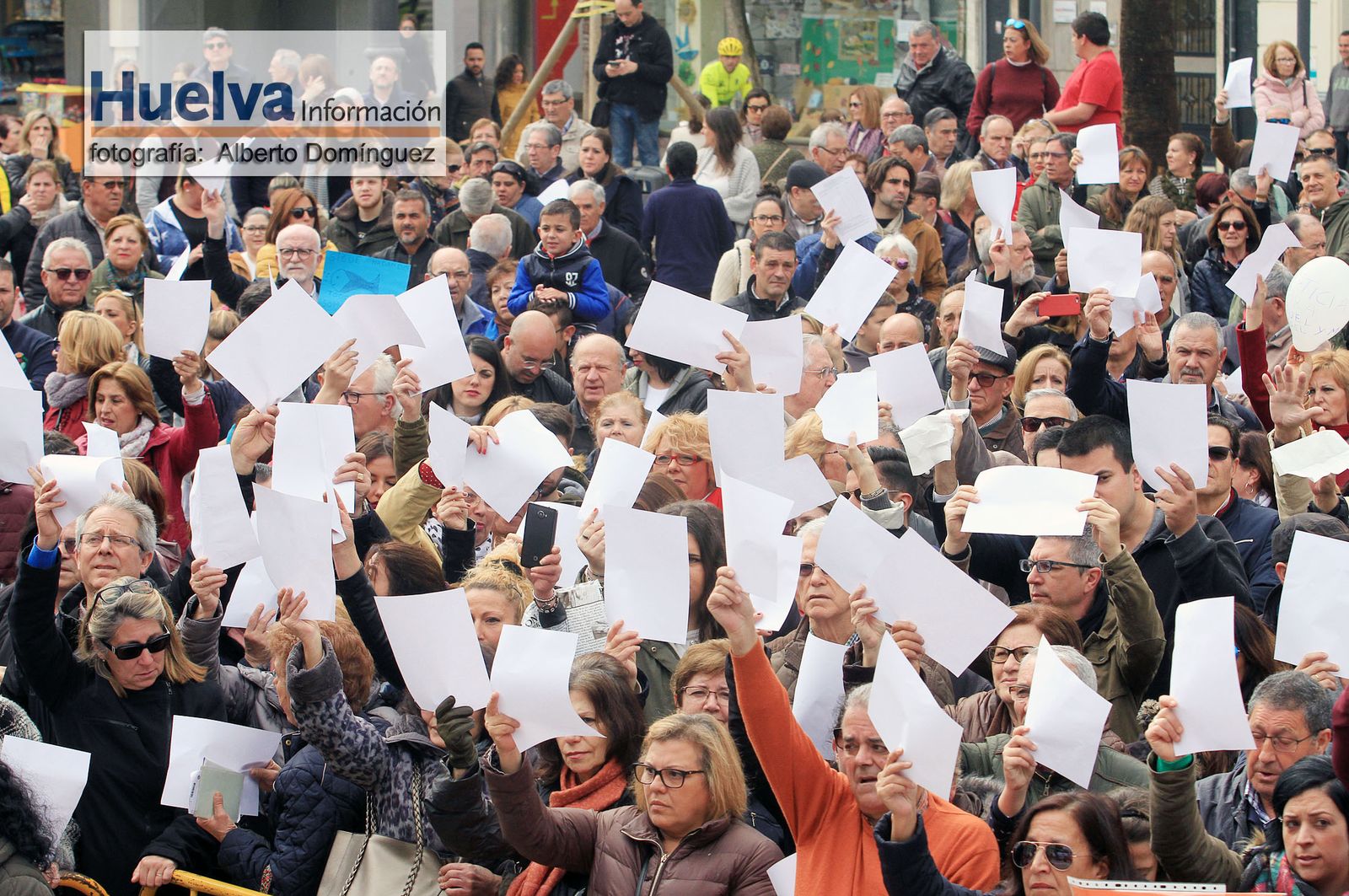Imágenes de la manifestación contra la derogación de la prisión permanente revisable celebrada en Huelva