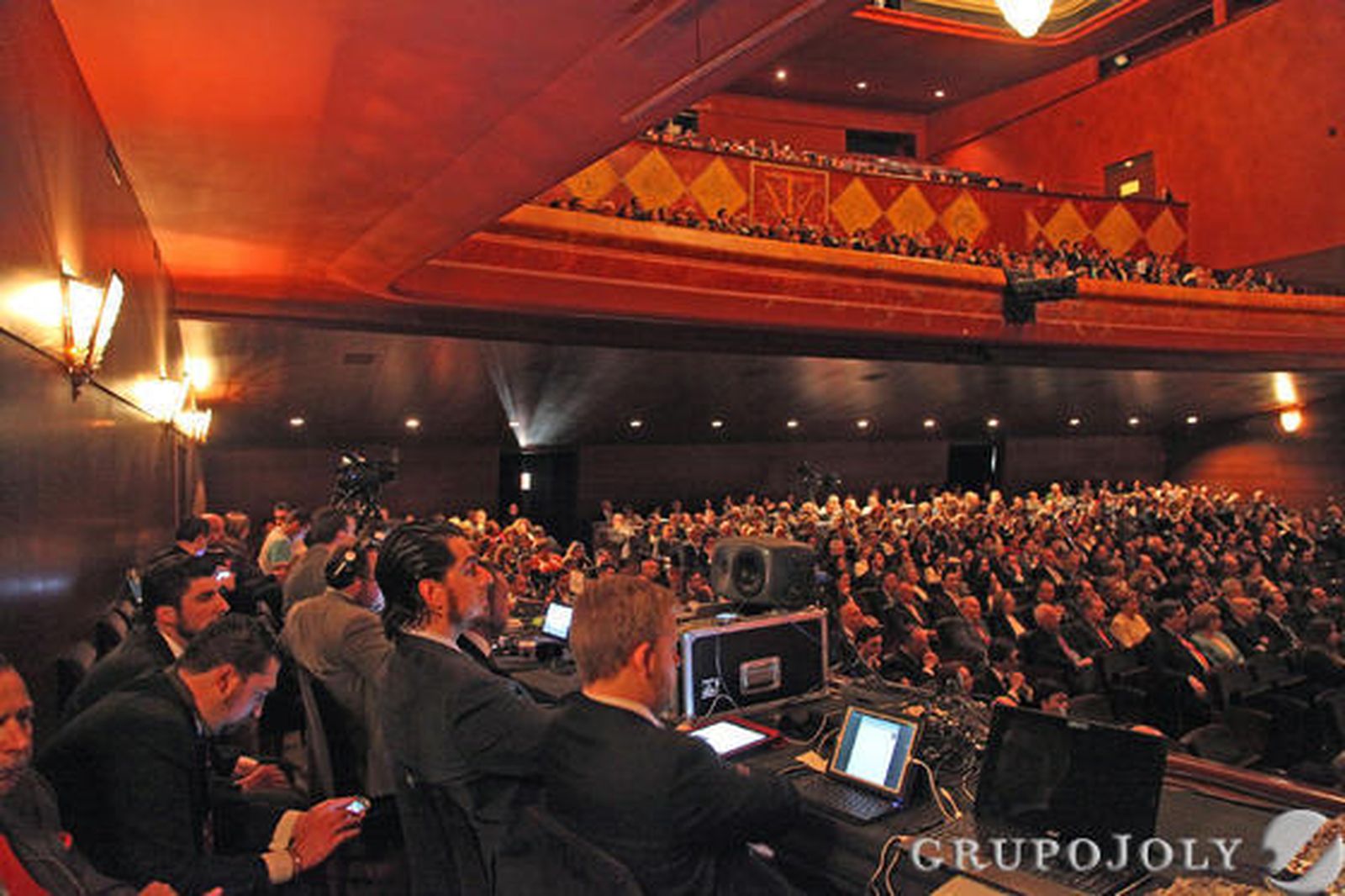 Platea destinada a los medios de comunicación.

Foto: Vanesa Lobo