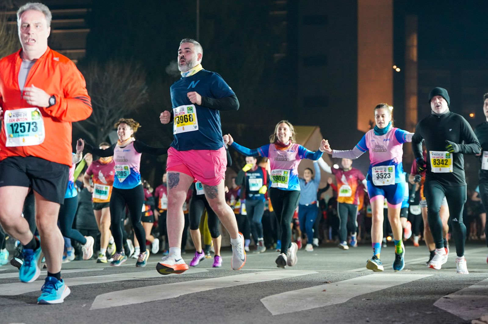 En imágenes: búscate en tu llegada a meta de la Carrera de San Antón 2026 (16)