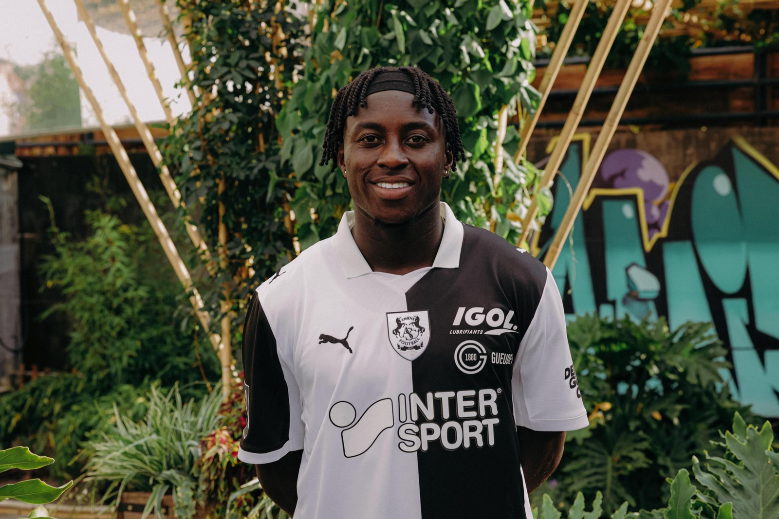 Appiah con la indumentaria blanquinegra del Amiens
