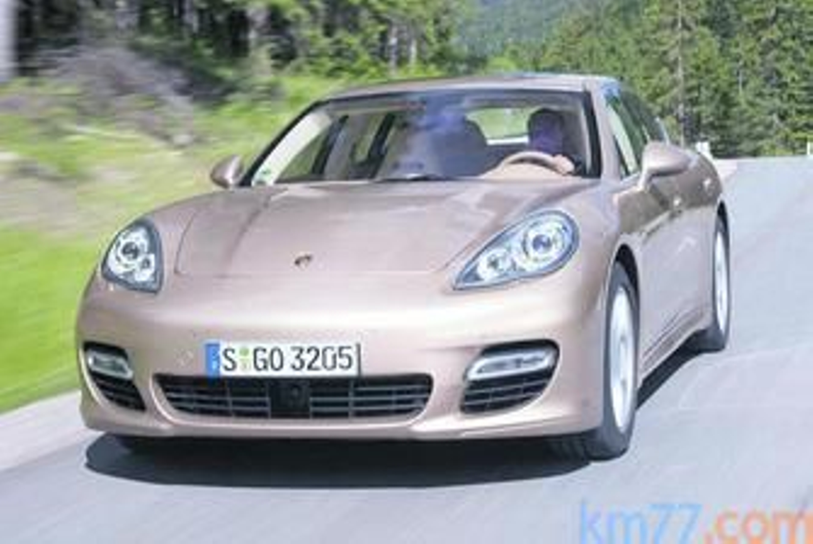 Llega la cuarta dimensión con el Panamera