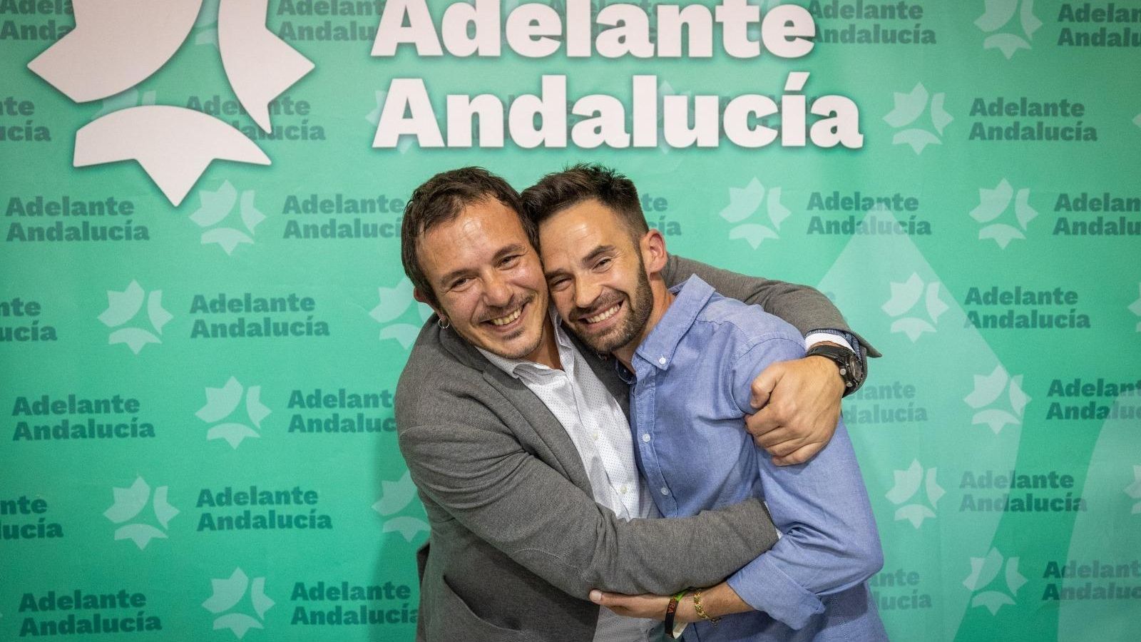 Kichi abraza a David de la Cruz.