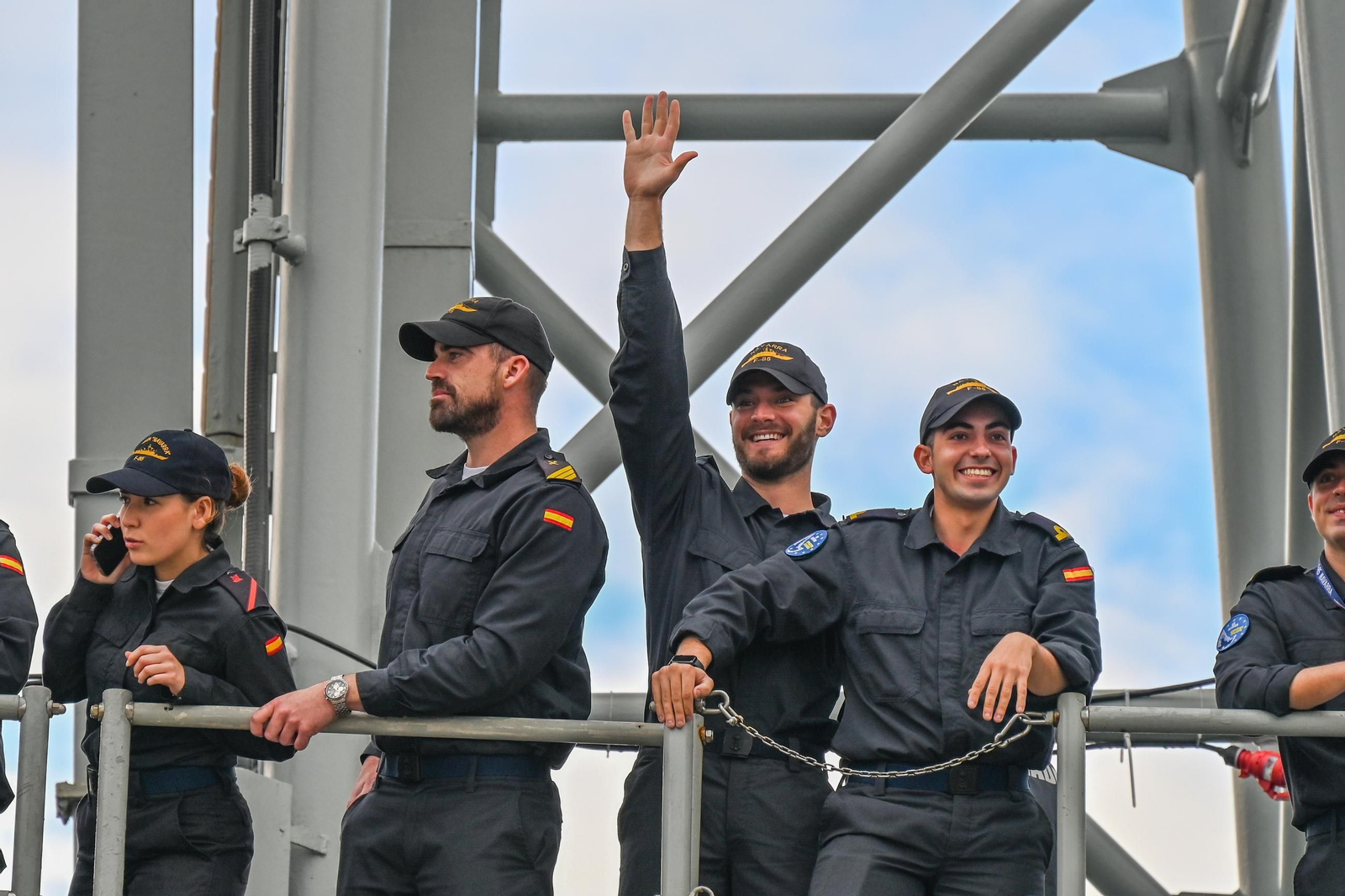 Las imágenes de la llegada de la fragata Navarra a la Base de Rota tras la operación Atalanta