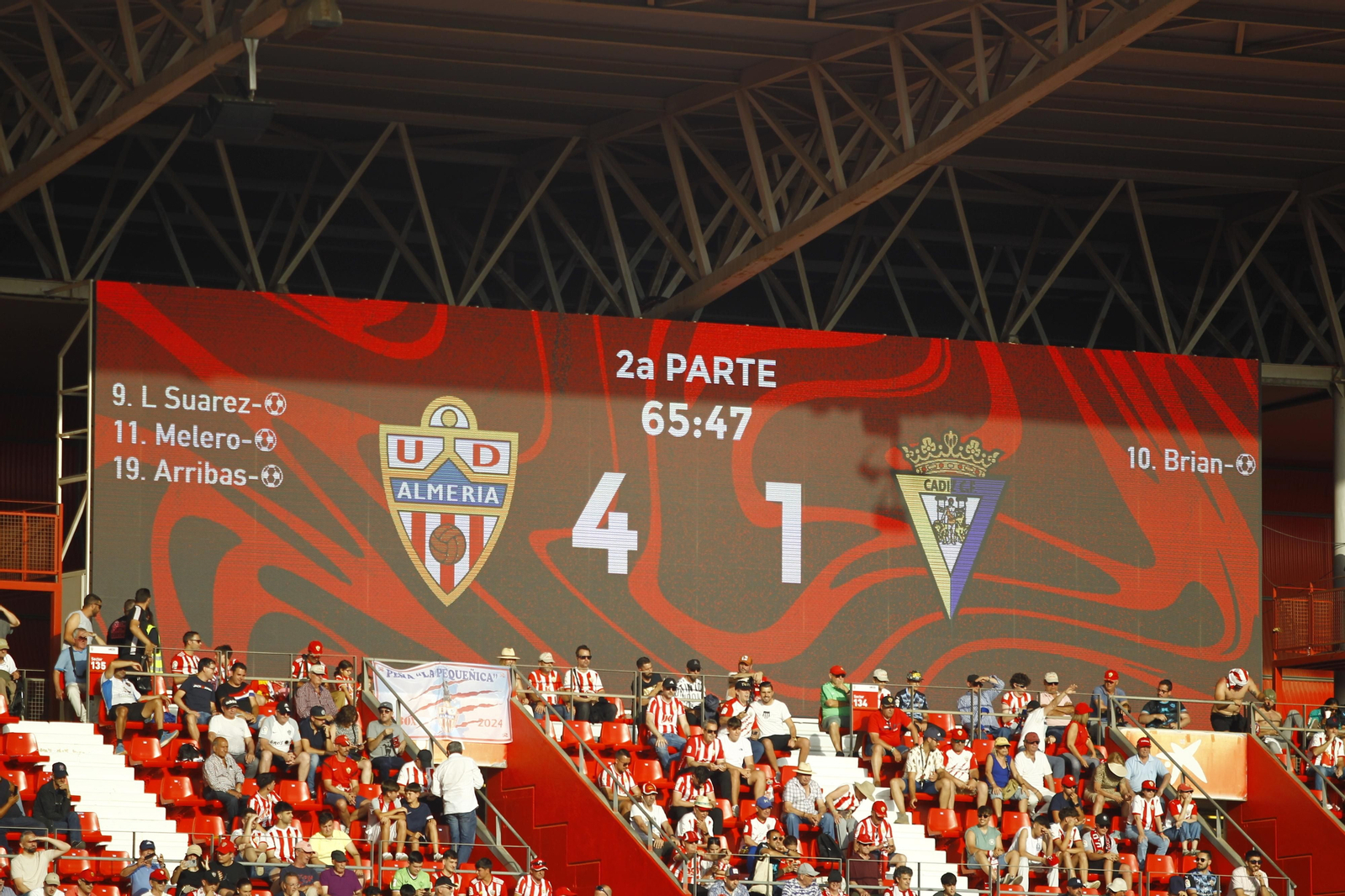 Imágenes de la gran victoria del Almería ante el Cádiz por 6 a 1