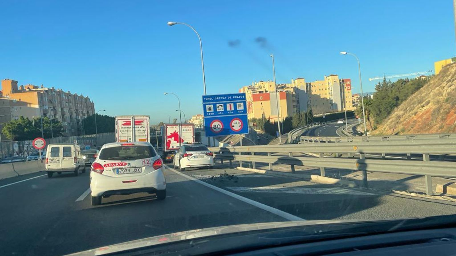 Colisión múltiple en el falso túnel de Carlos Haya.