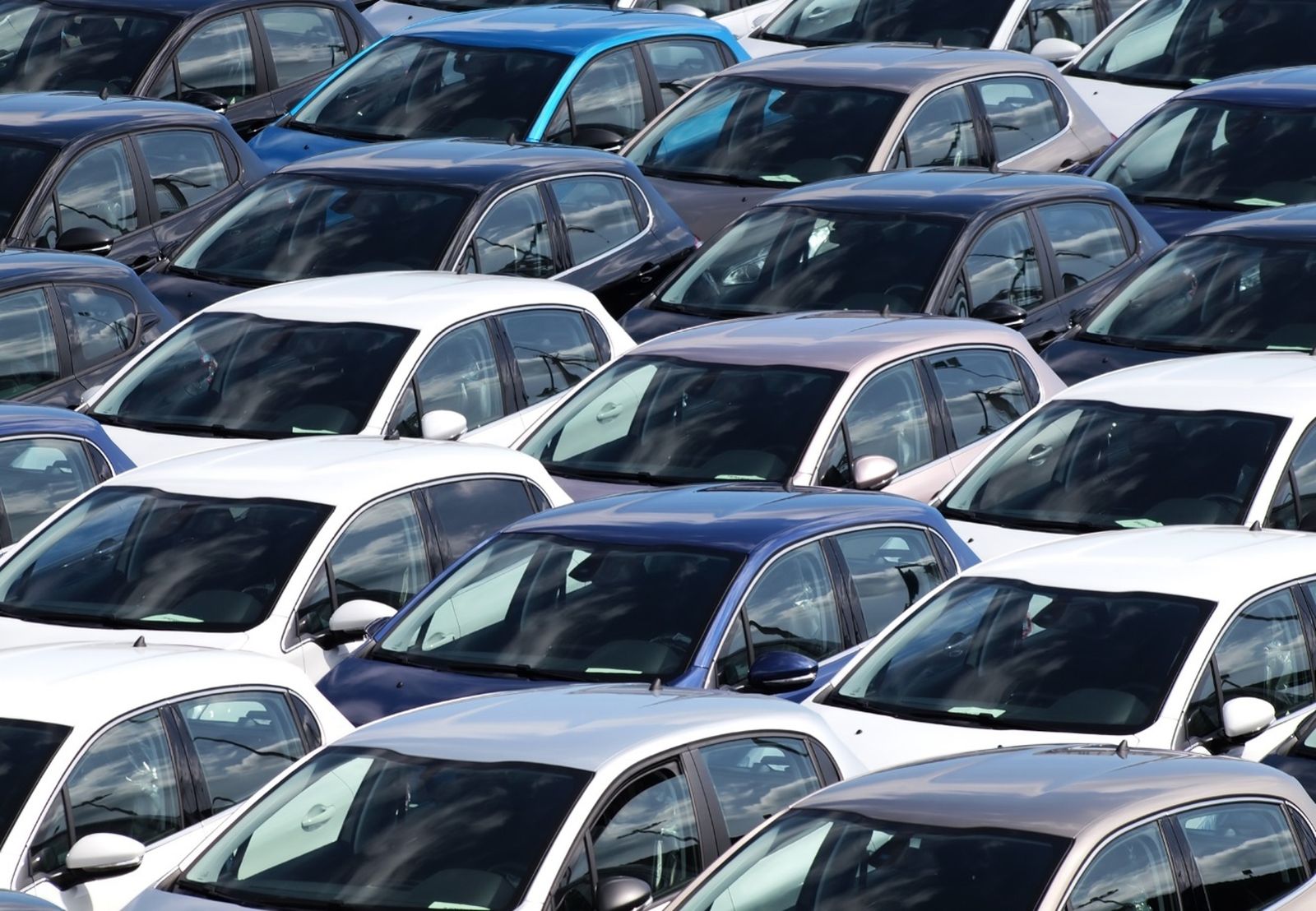 La congelación del impuesto de matriculación relanza las ventas de coches nuevos